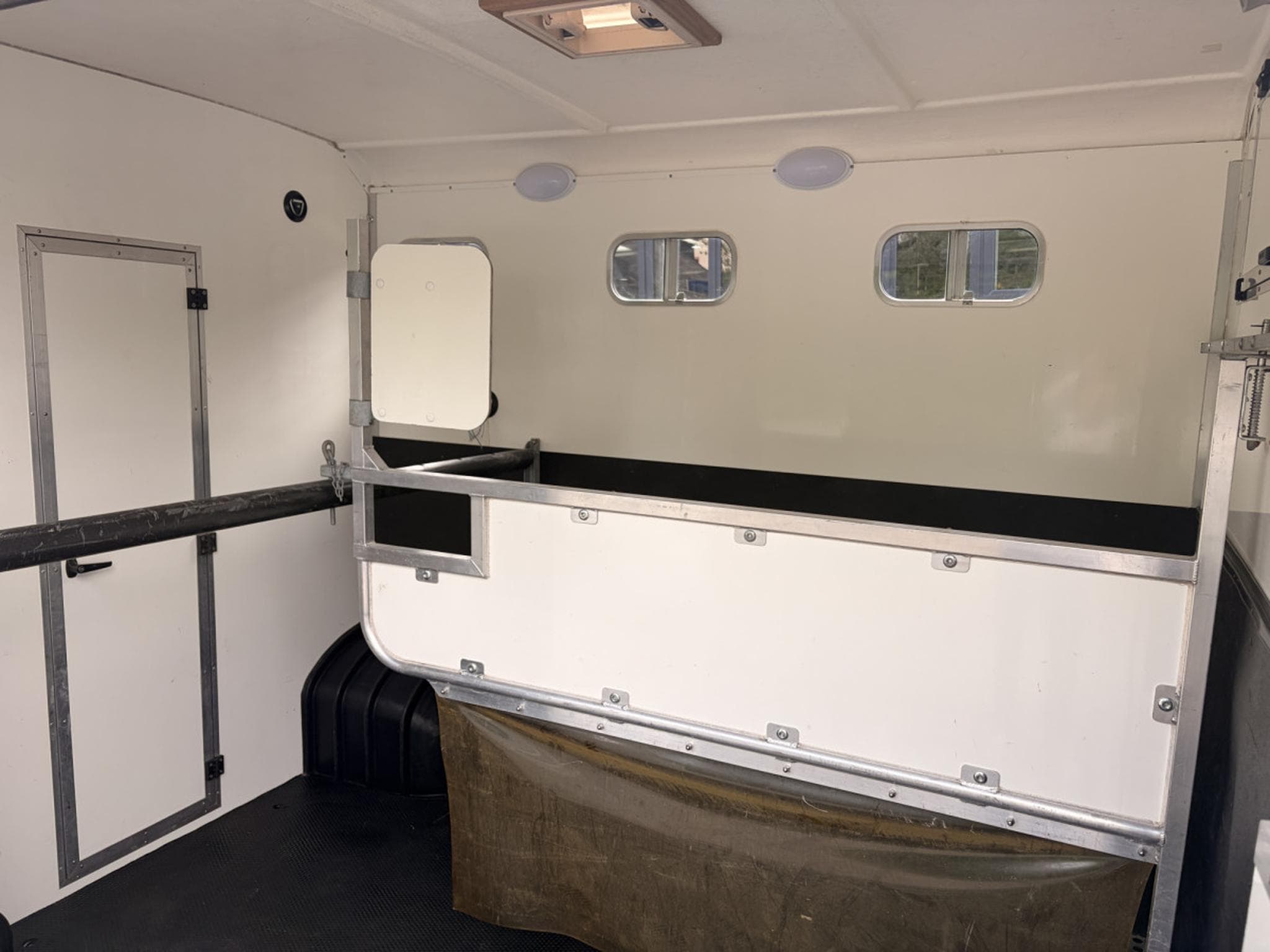 Peugeot Boxer EQUI-Treck Sonic 2 chevaux sellerie 3 places (2012) - Photo 10