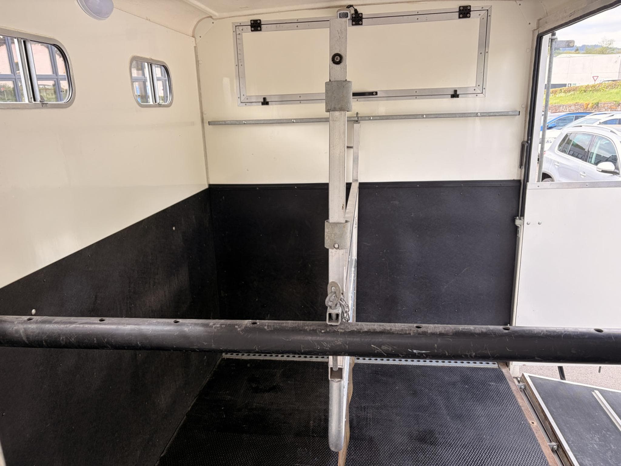 Peugeot Boxer EQUI-Treck Sonic 2 chevaux sellerie 3 places (2012) - Photo 9