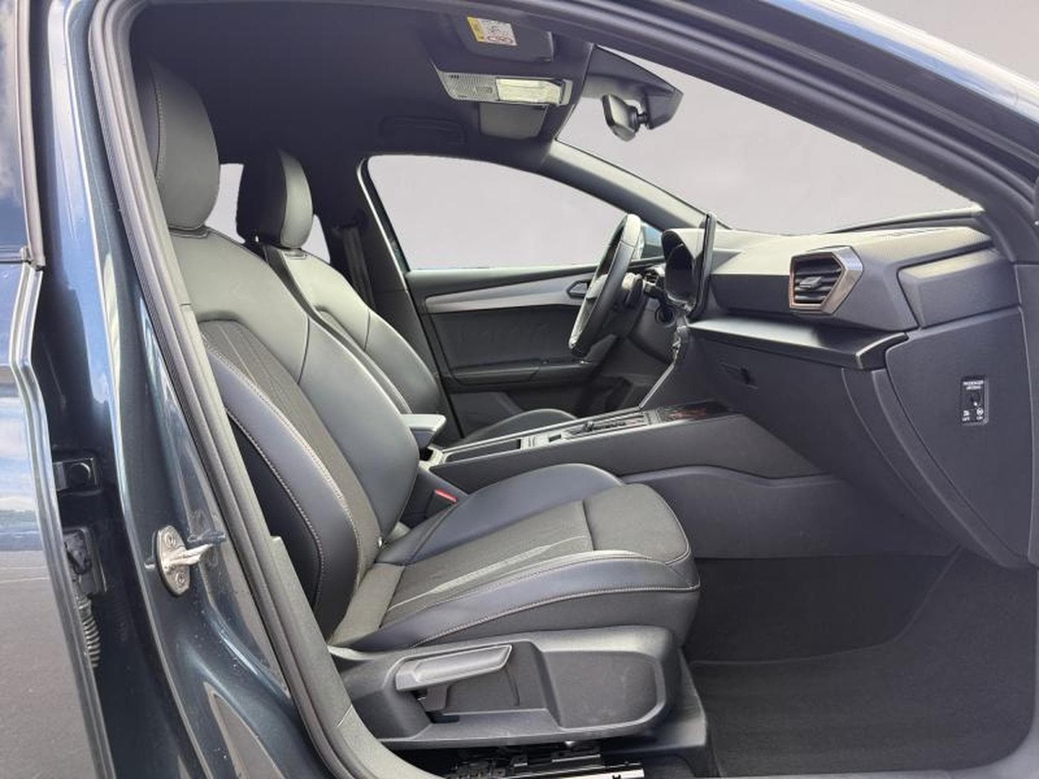 Cupra Leon Leon Sportstourer (2023) - Photo 13