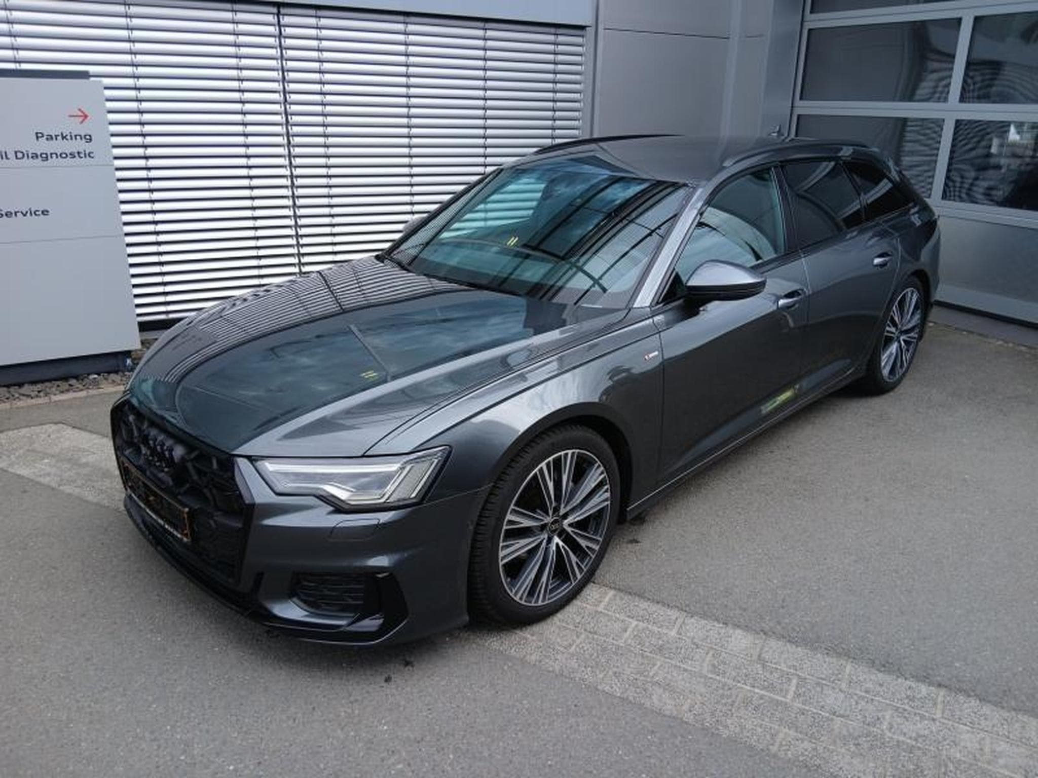 Audi A6 Avant S-line 40 TDI s-tronic (2025) - Photo 1