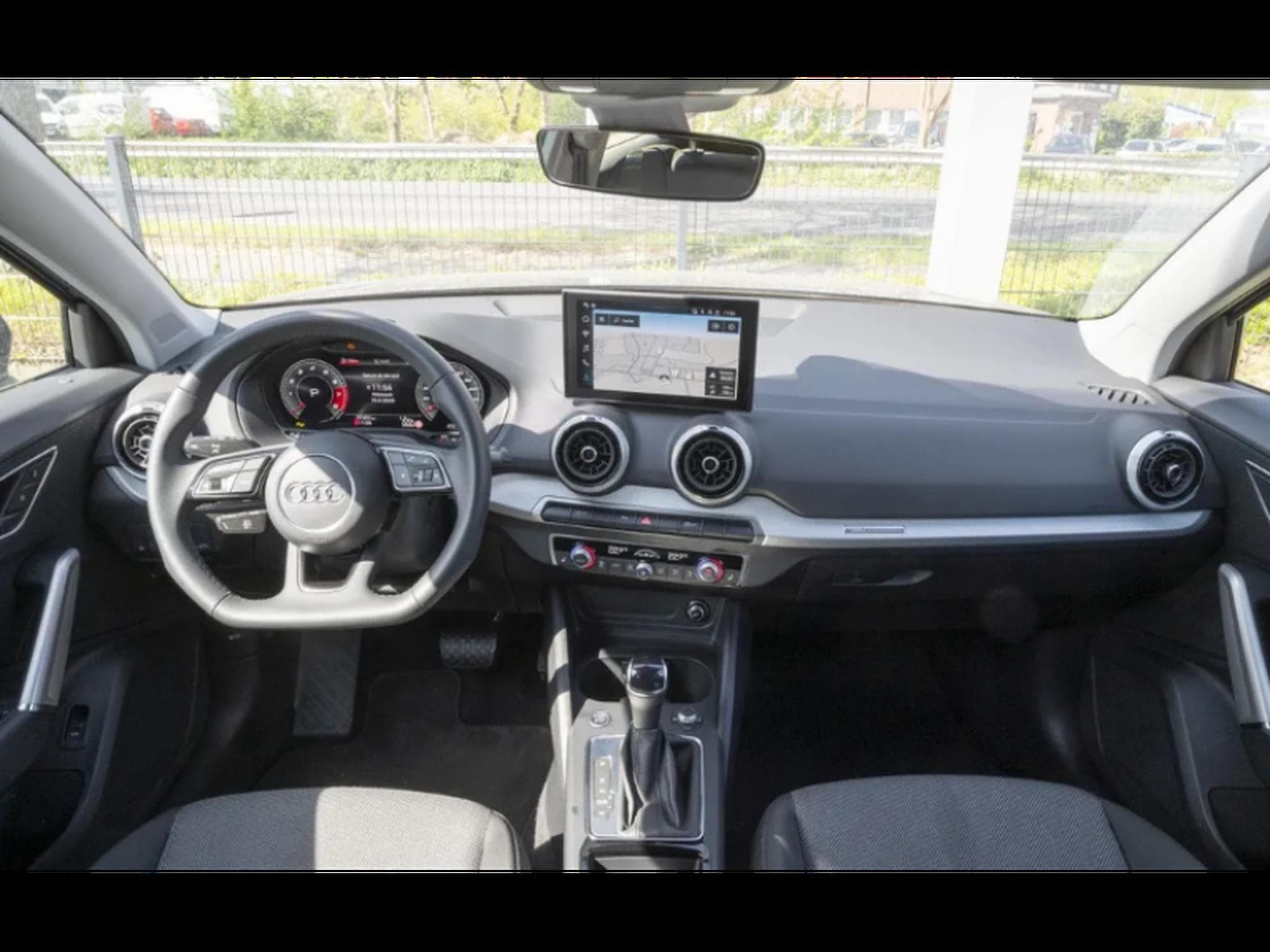 Audi Q2 S-line 35 TFSI s-tronic (2025) - Photo 2