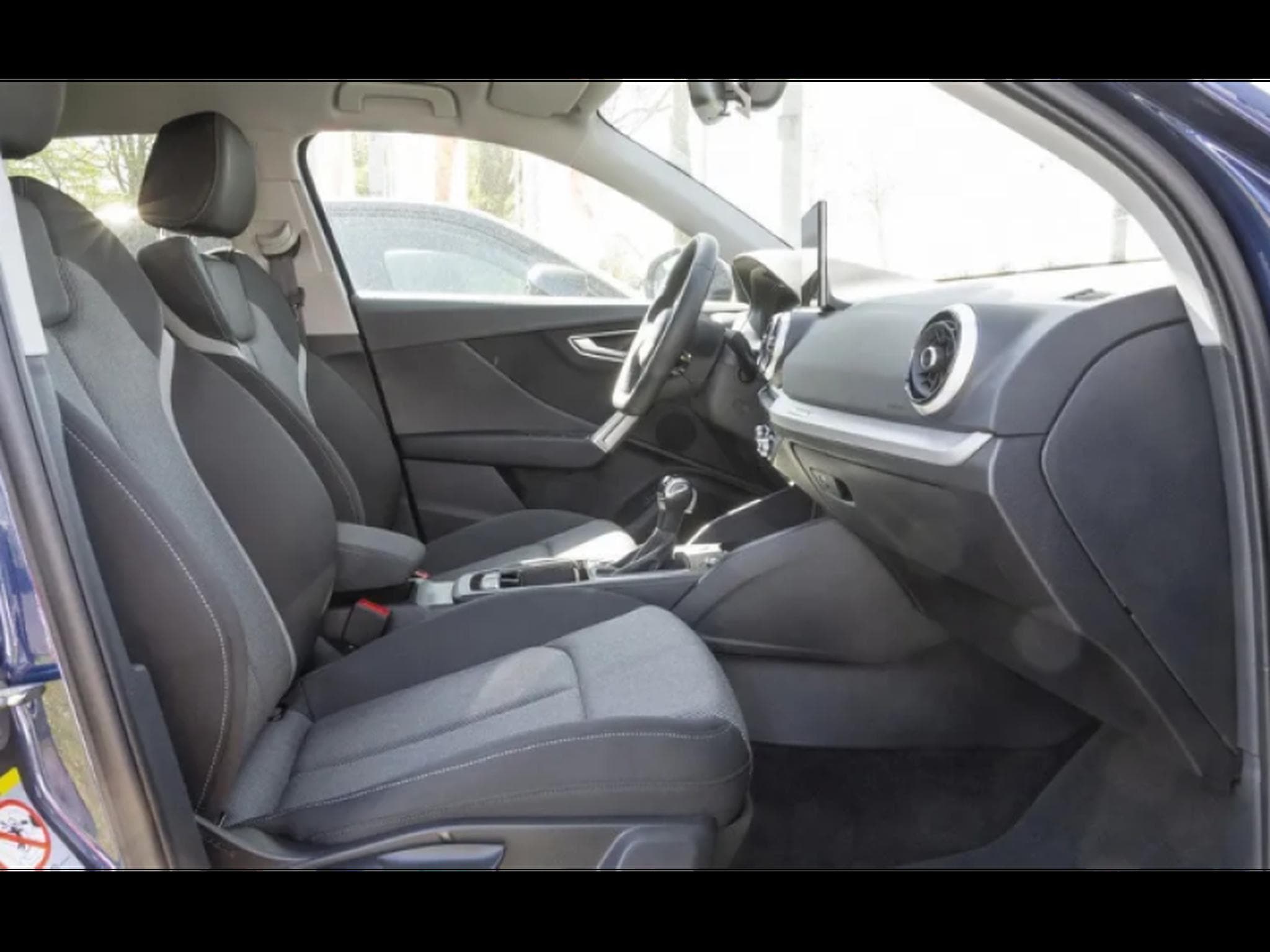 Audi Q2 S-line 35 TFSI s-tronic (2025) - Photo 3