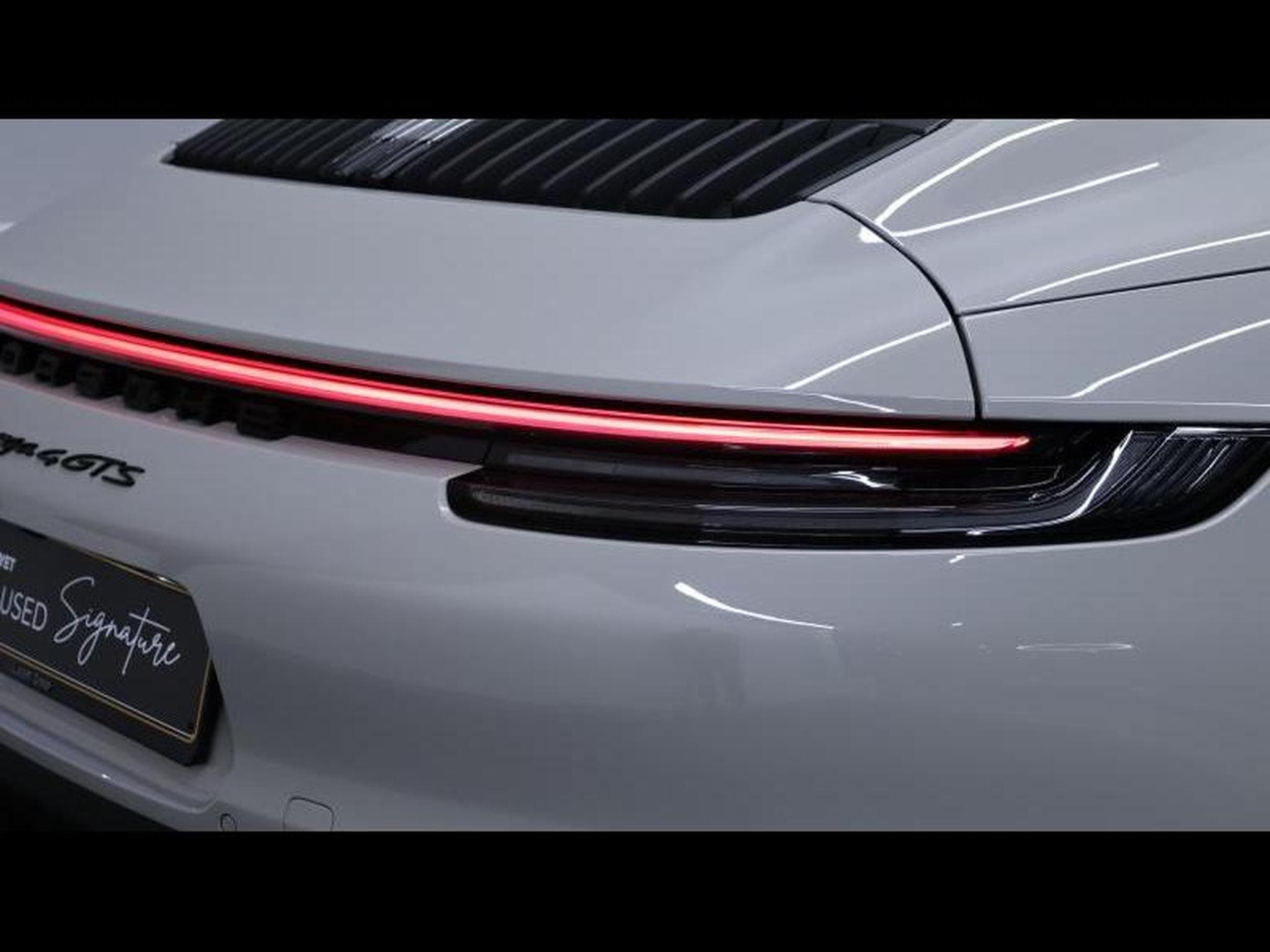 Porsche 911 Targa 4 GTS PDK (2024) - Foto 10