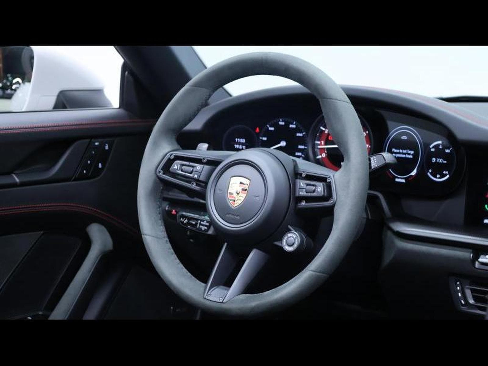 Porsche 911 Targa 4 GTS PDK (2024) - Foto 19