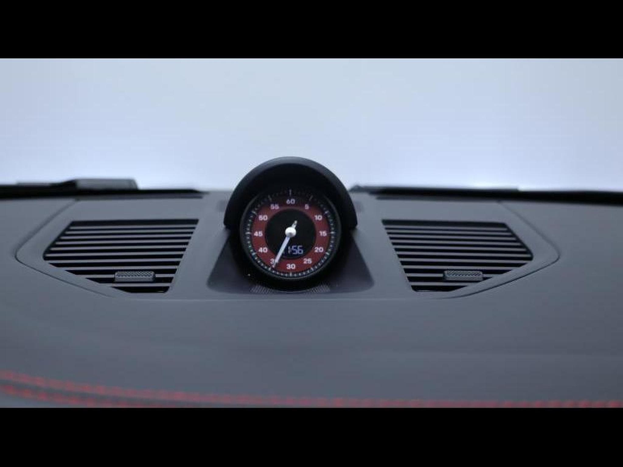 Porsche 911 Targa 4 GTS PDK (2024) - Foto 31