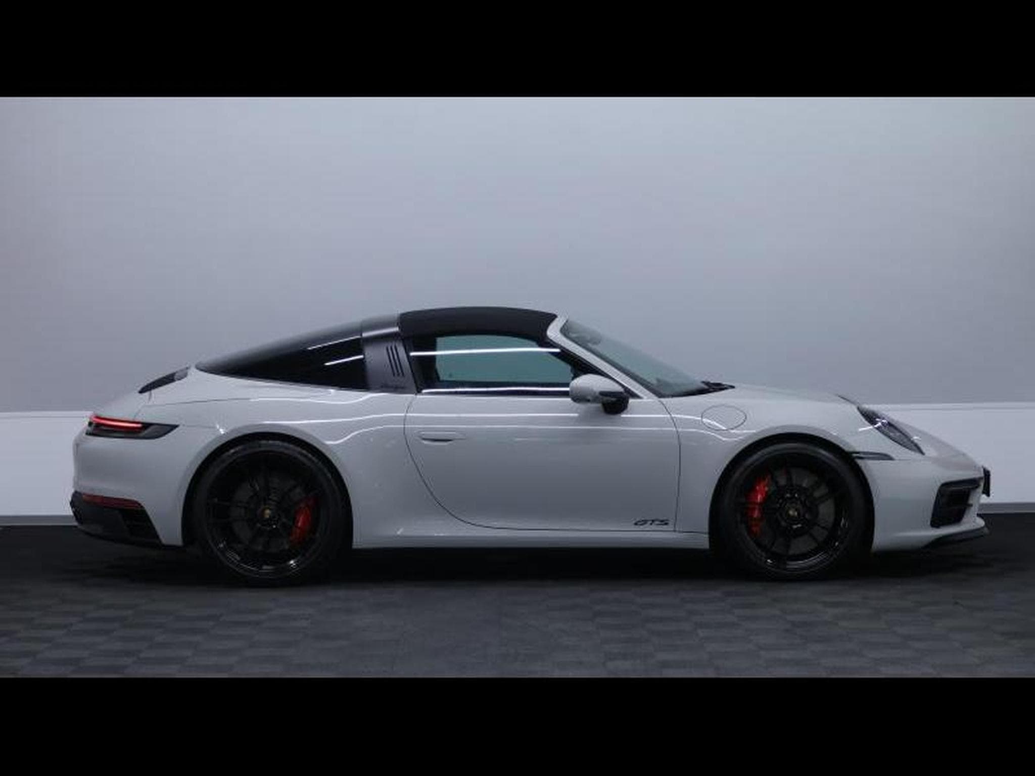 Porsche 911 Targa 4 GTS PDK (2024) - Foto 4