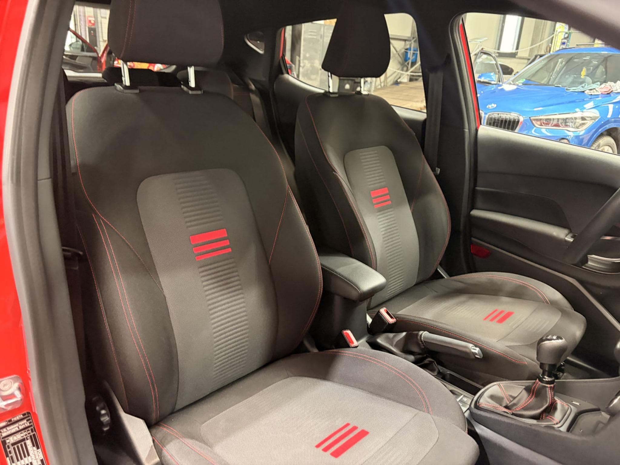 Ford Fiesta 1.0 MHEV ST Line (2022) - Photo 11