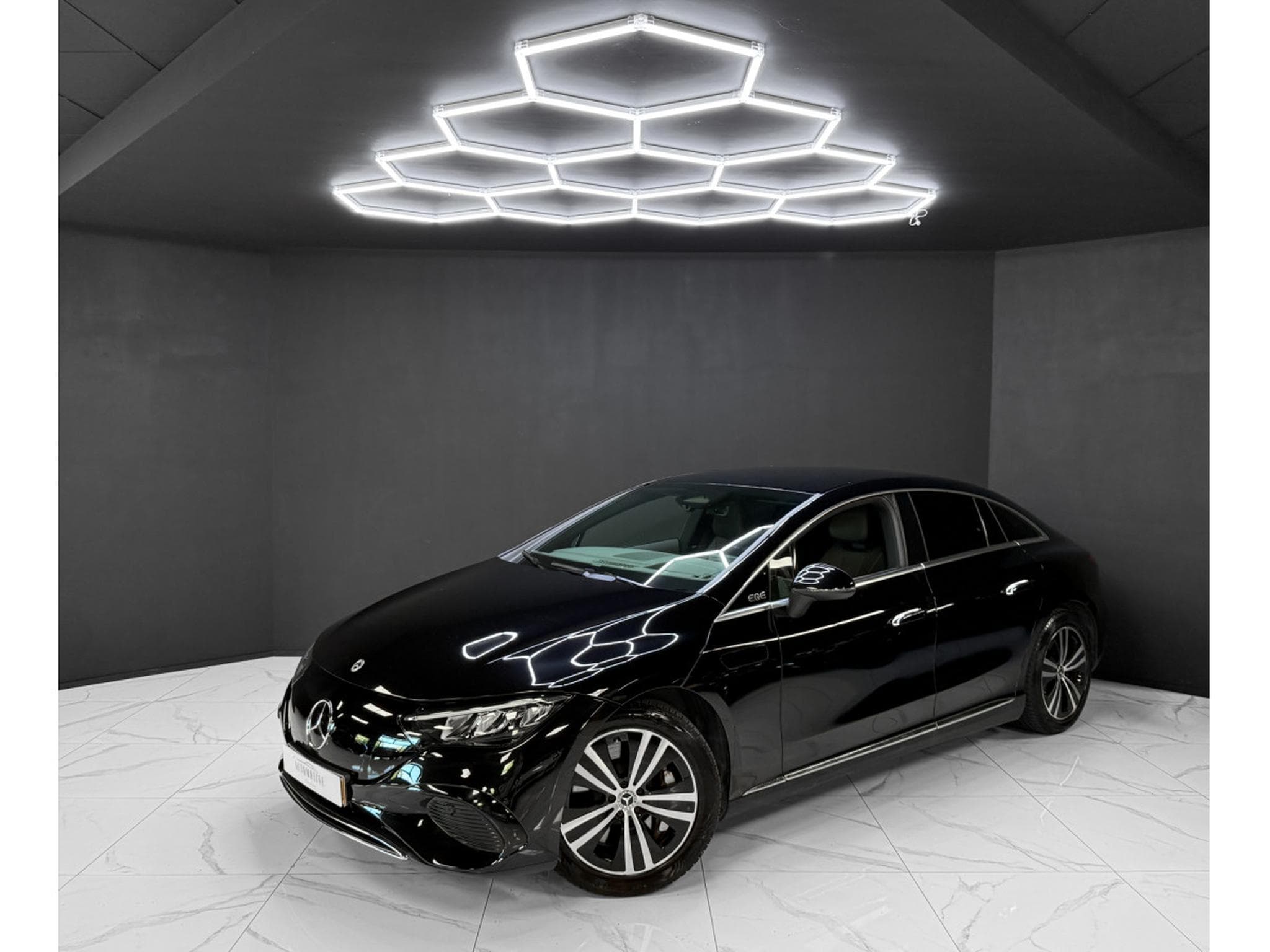 Mercedes EQE 350 350+ 4MATIC 1ST HAND FULL SERVICE (2023) - Photo 1