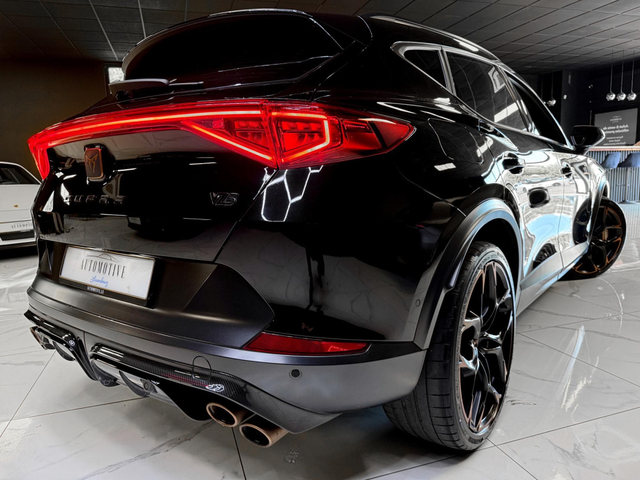 Cupra Formentor 2.5 TSI DSG 4Drive Cupra / MATRIX / PANO / 360° (2024) - Photo 16
