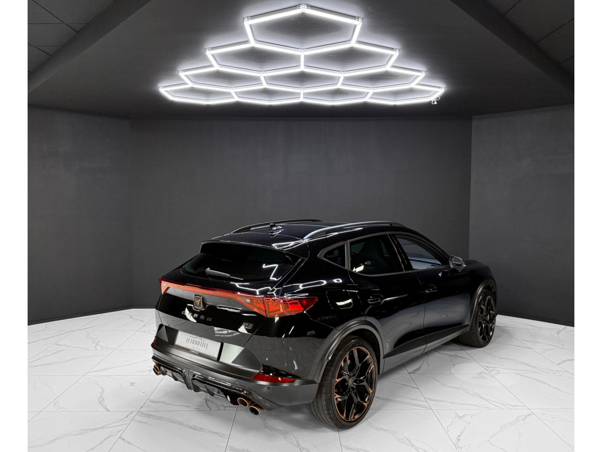 Cupra Formentor 2.5 TSI DSG 4Drive Cupra / MATRIX / PANO / 360° (2024) - Photo 5