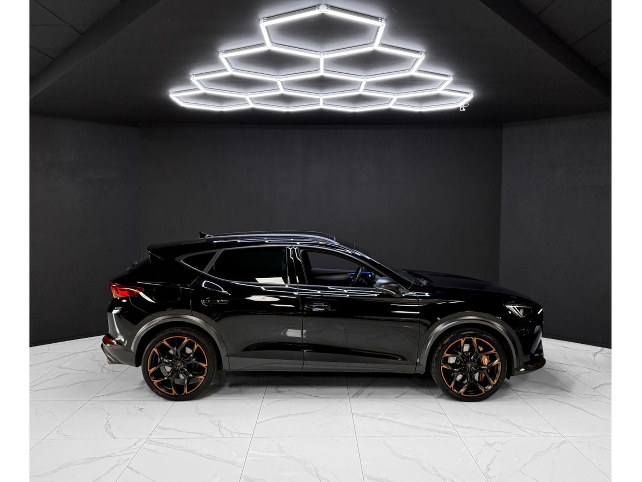 Cupra Formentor 2.5 TSI DSG 4Drive Cupra / MATRIX / PANO / 360° (2024) - Photo 6