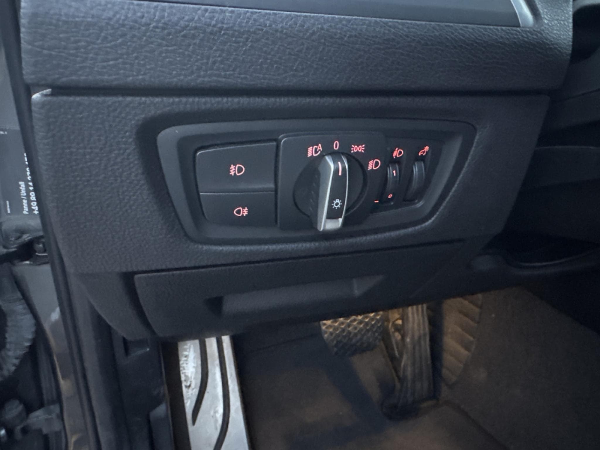 BMW 118 DA 150 PACK M AUTO (2019) - Photo 12