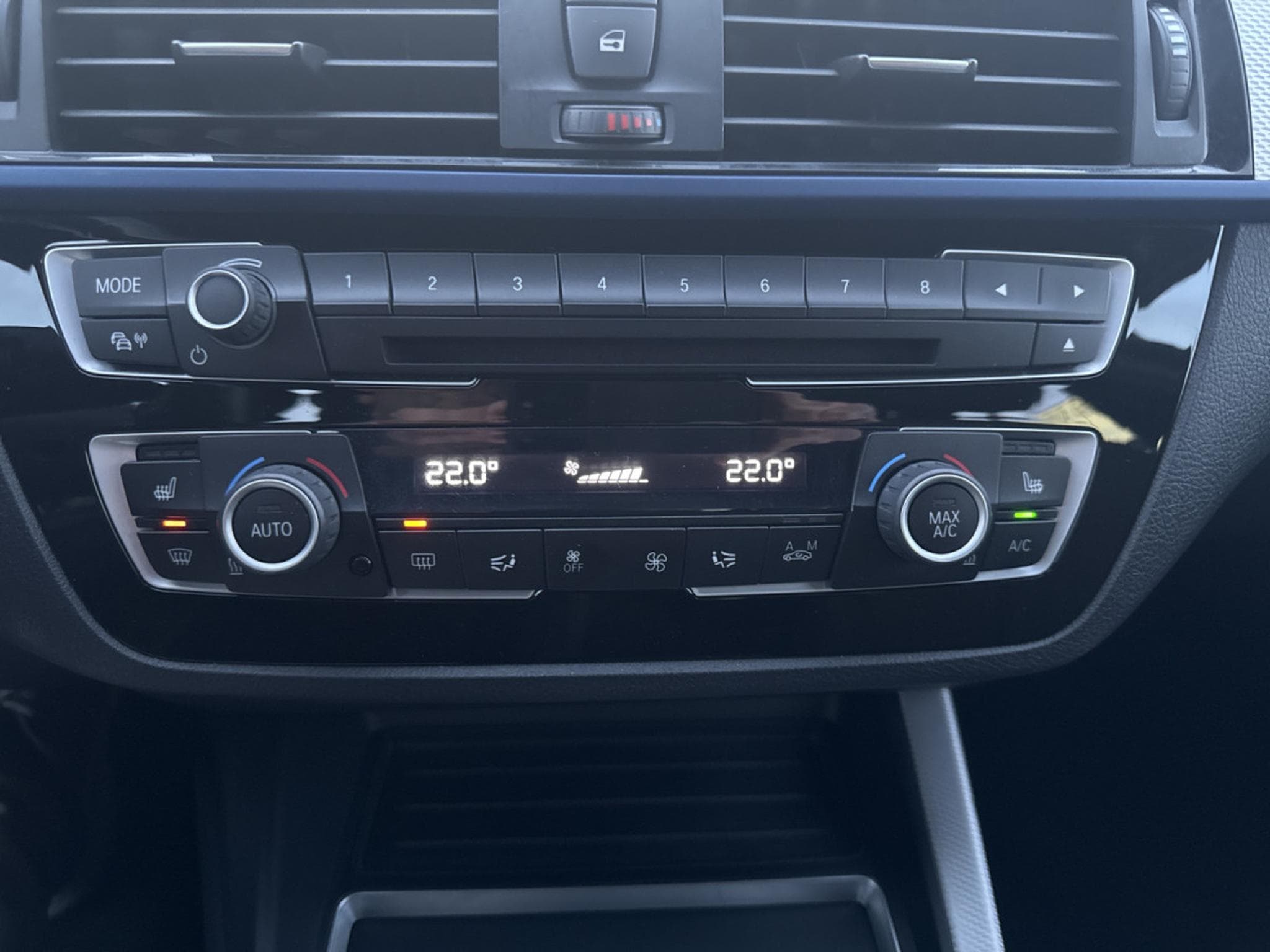 BMW 118 DA 150 PACK M AUTO (2019) - Photo 15