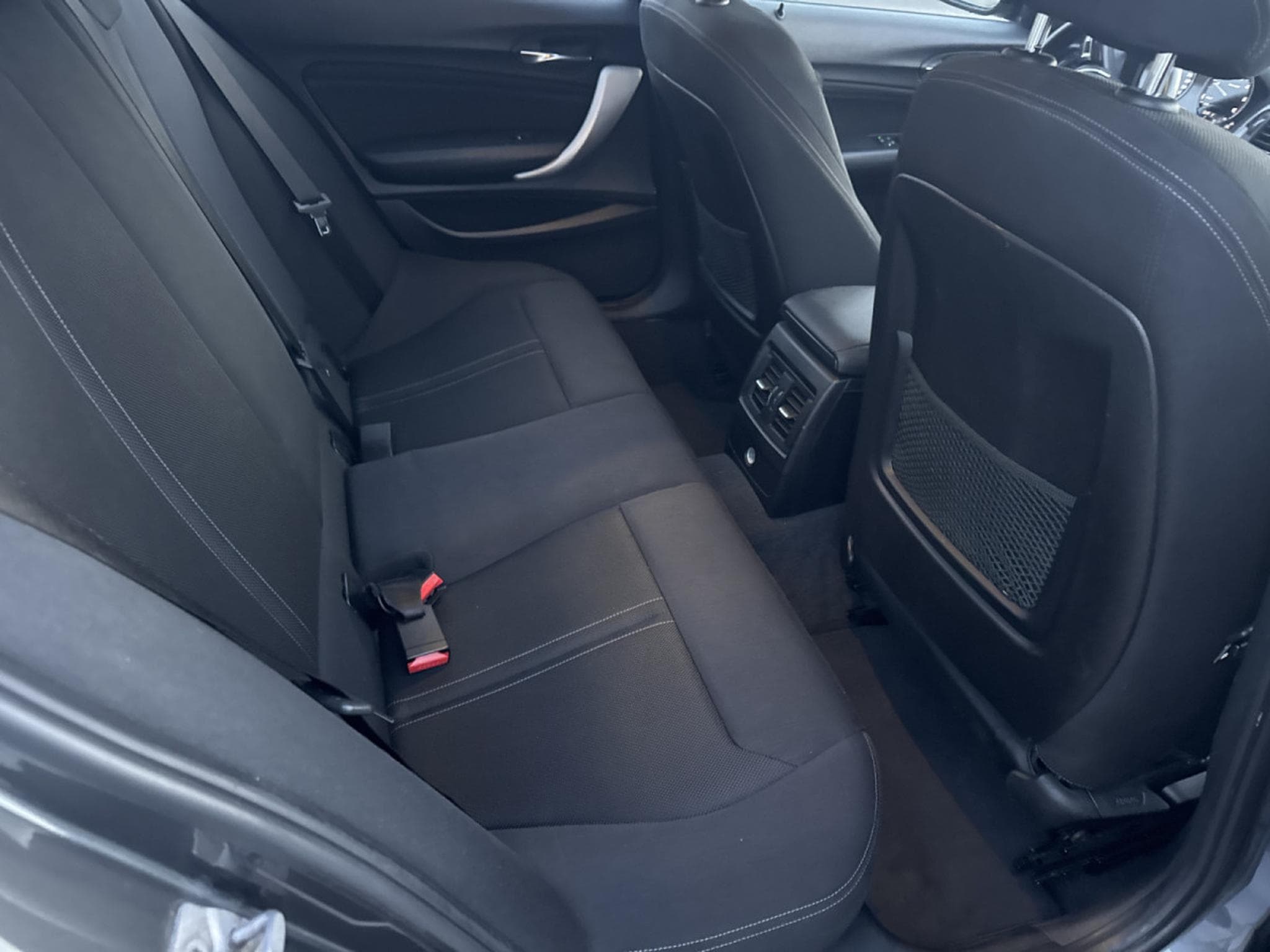 BMW 118 DA 150 PACK M AUTO (2019) - Photo 8