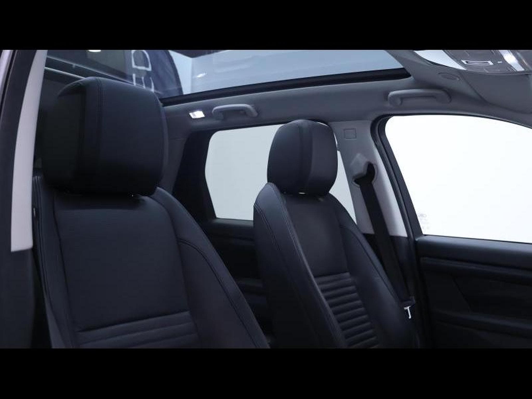 Land-Rover Discovery Sport D165 S Auto (2023) - Photo 12