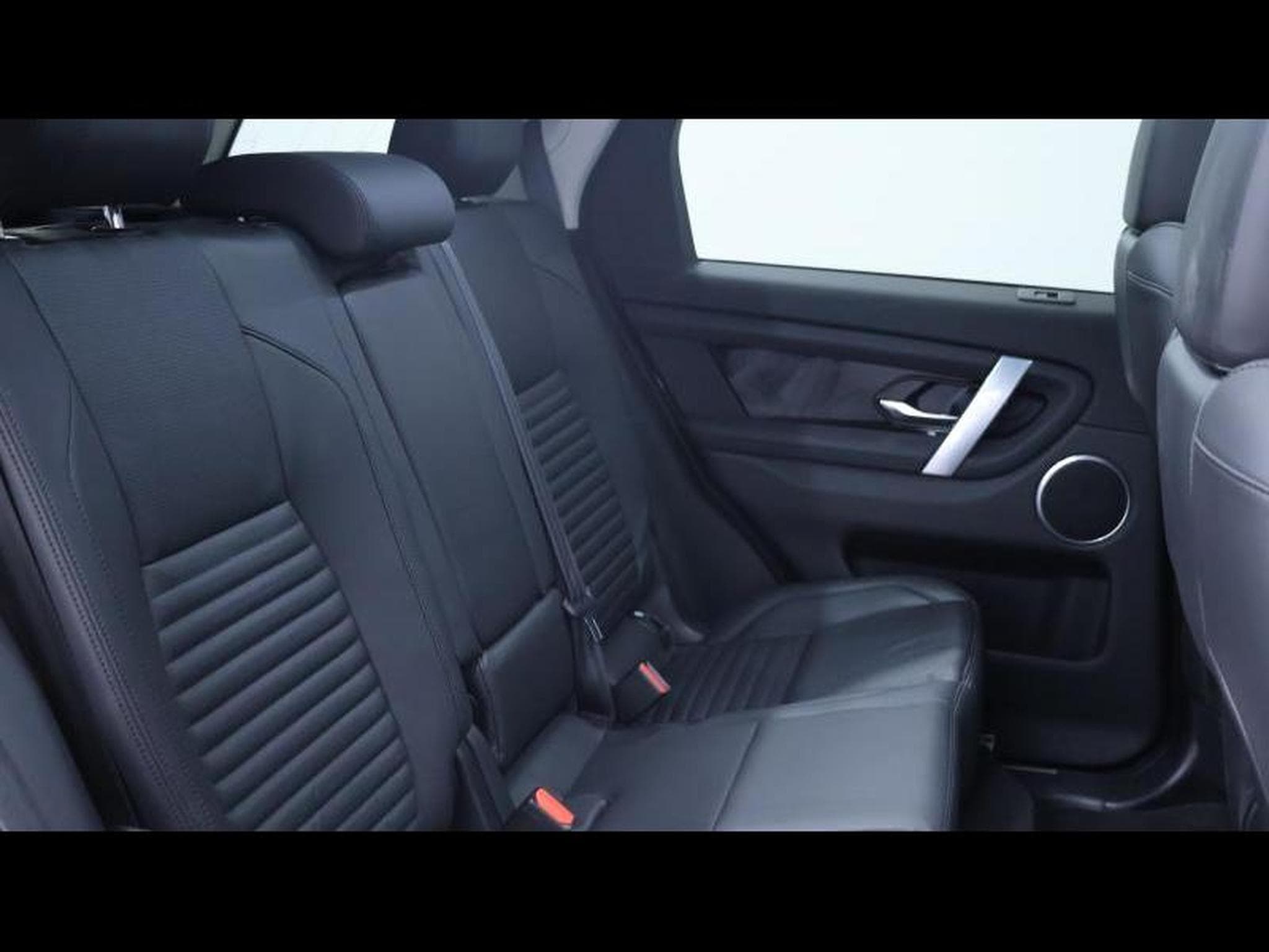 Land-Rover Discovery Sport D165 S Auto (2023) - Photo 14