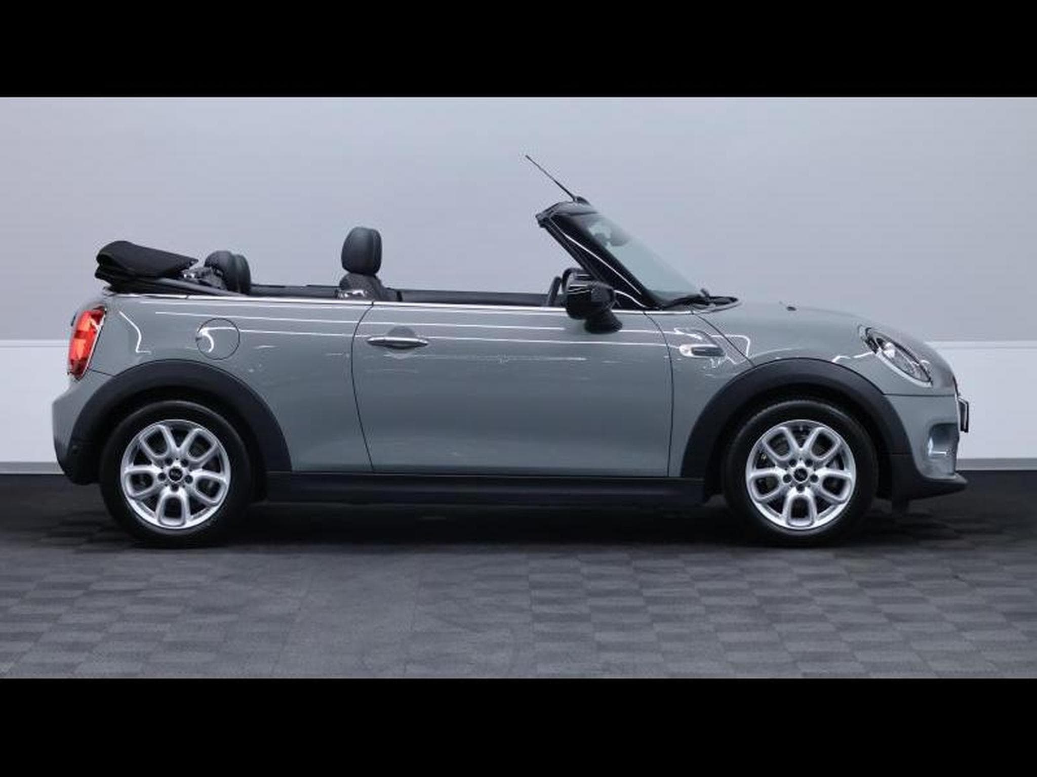 MINI Cooper cabriolet 136cv steptronic (2021) - Foto 10