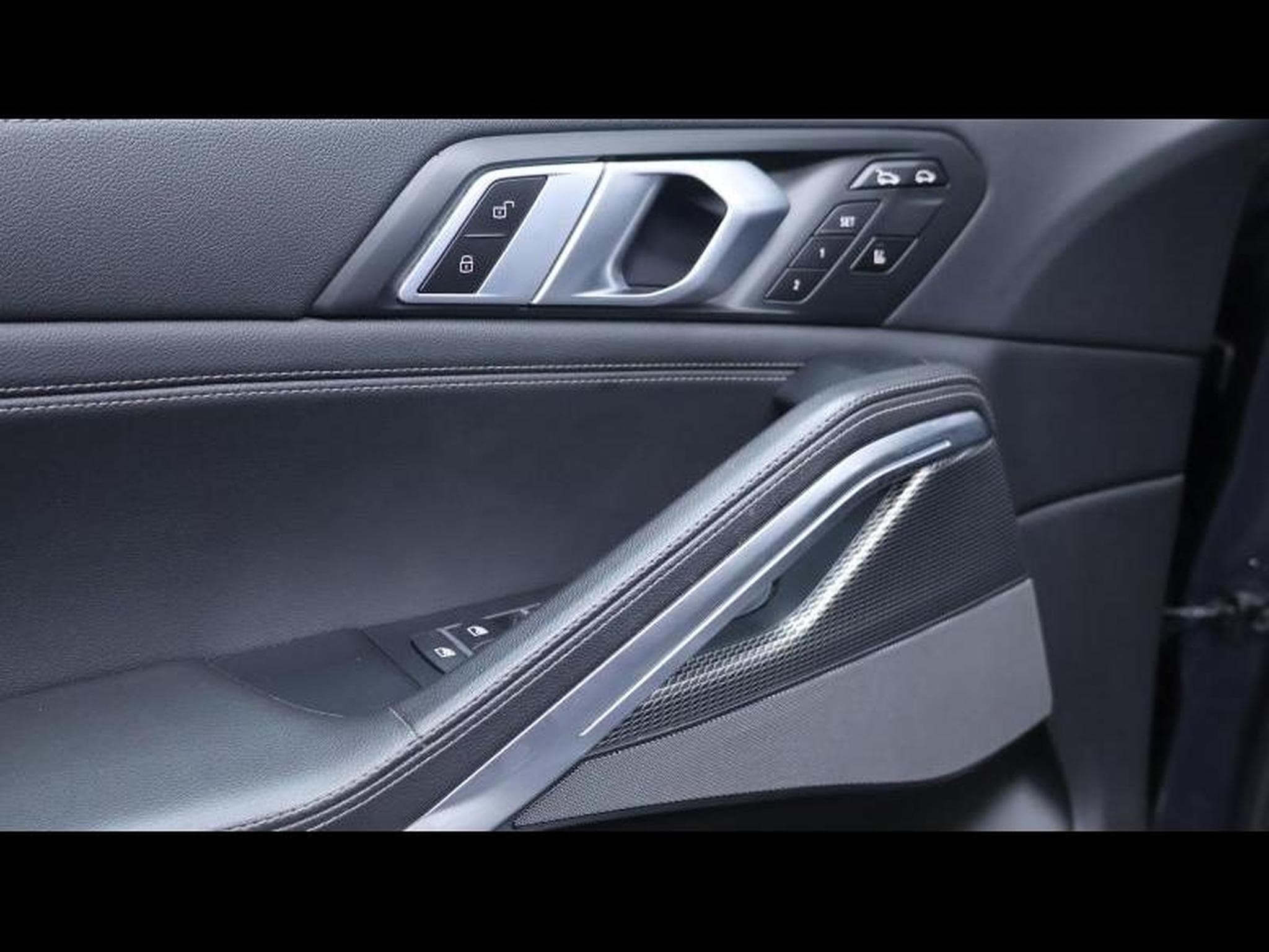 BMW X6 M50i 4.4 Twinturbo 530cv Auto (2020) - Foto 24