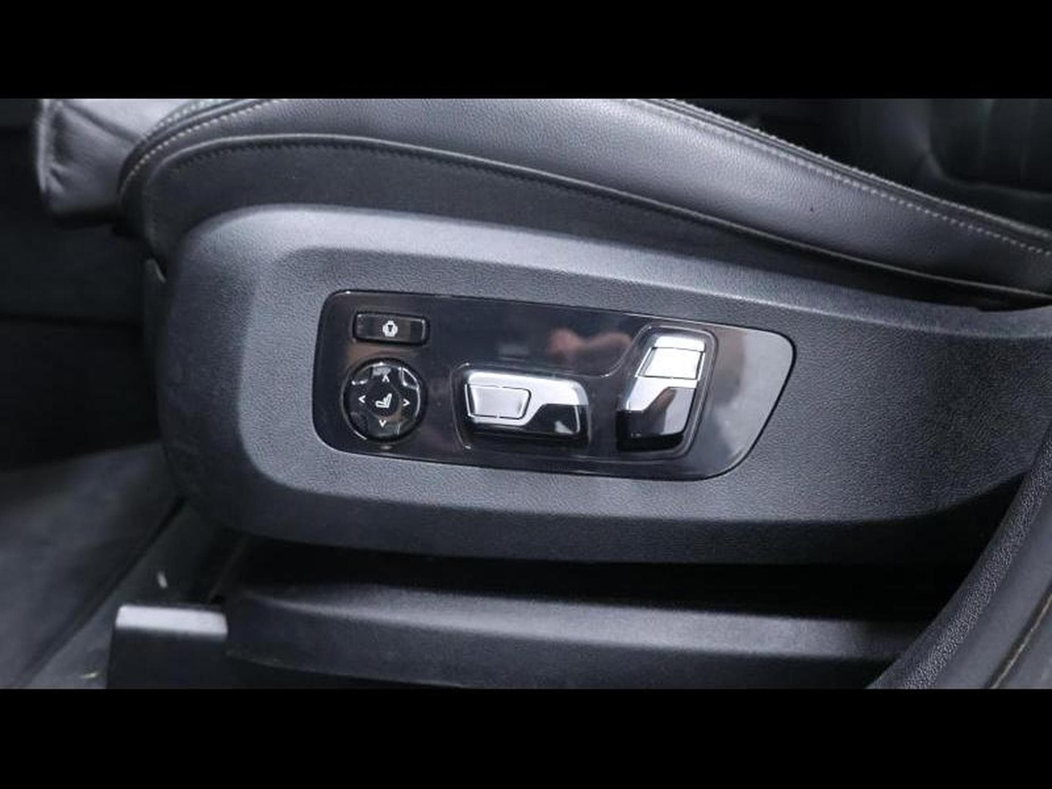 BMW X6 M50i 4.4 Twinturbo 530cv Auto (2020) - Foto 25