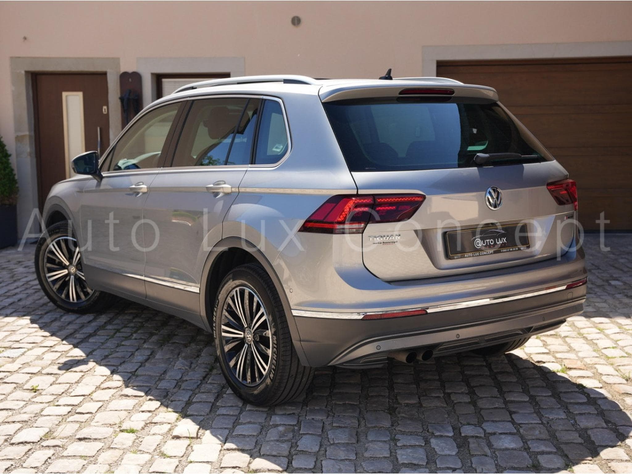 VW Tiguan 2.0 TSI 180 Carat Exclusive 4Motion DSG7 (2018) - Photo 4