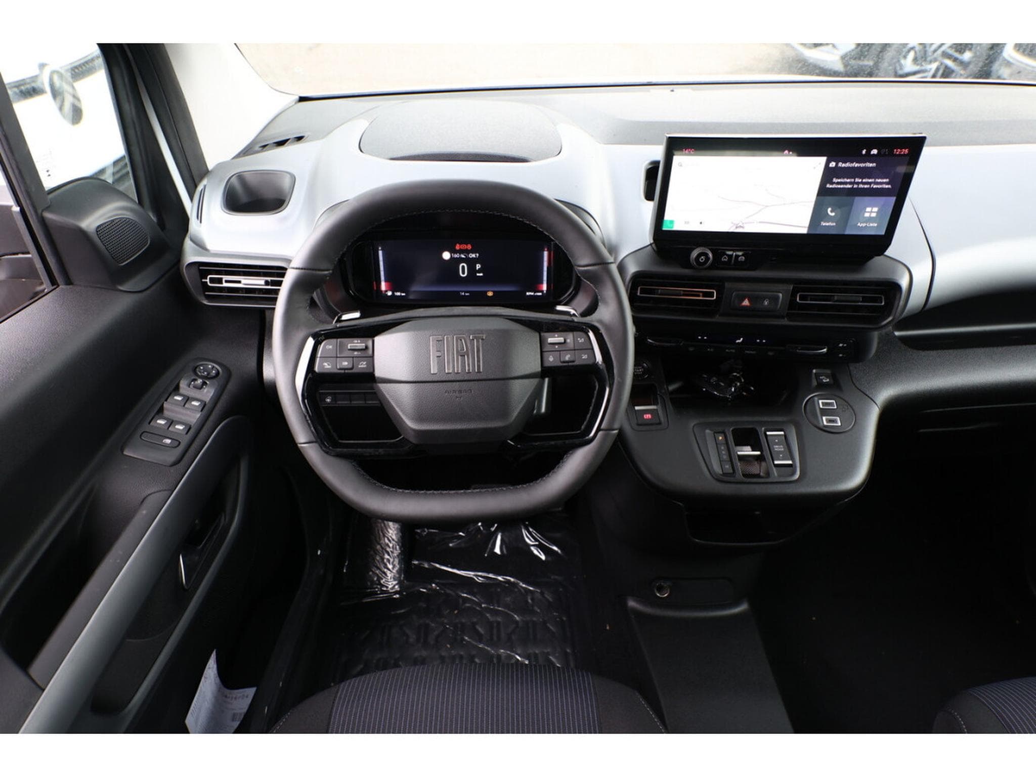 Fiat Doblo 1.5 BlueHDi 130 EAT8 MAXI 7 places (2025) - Photo 4