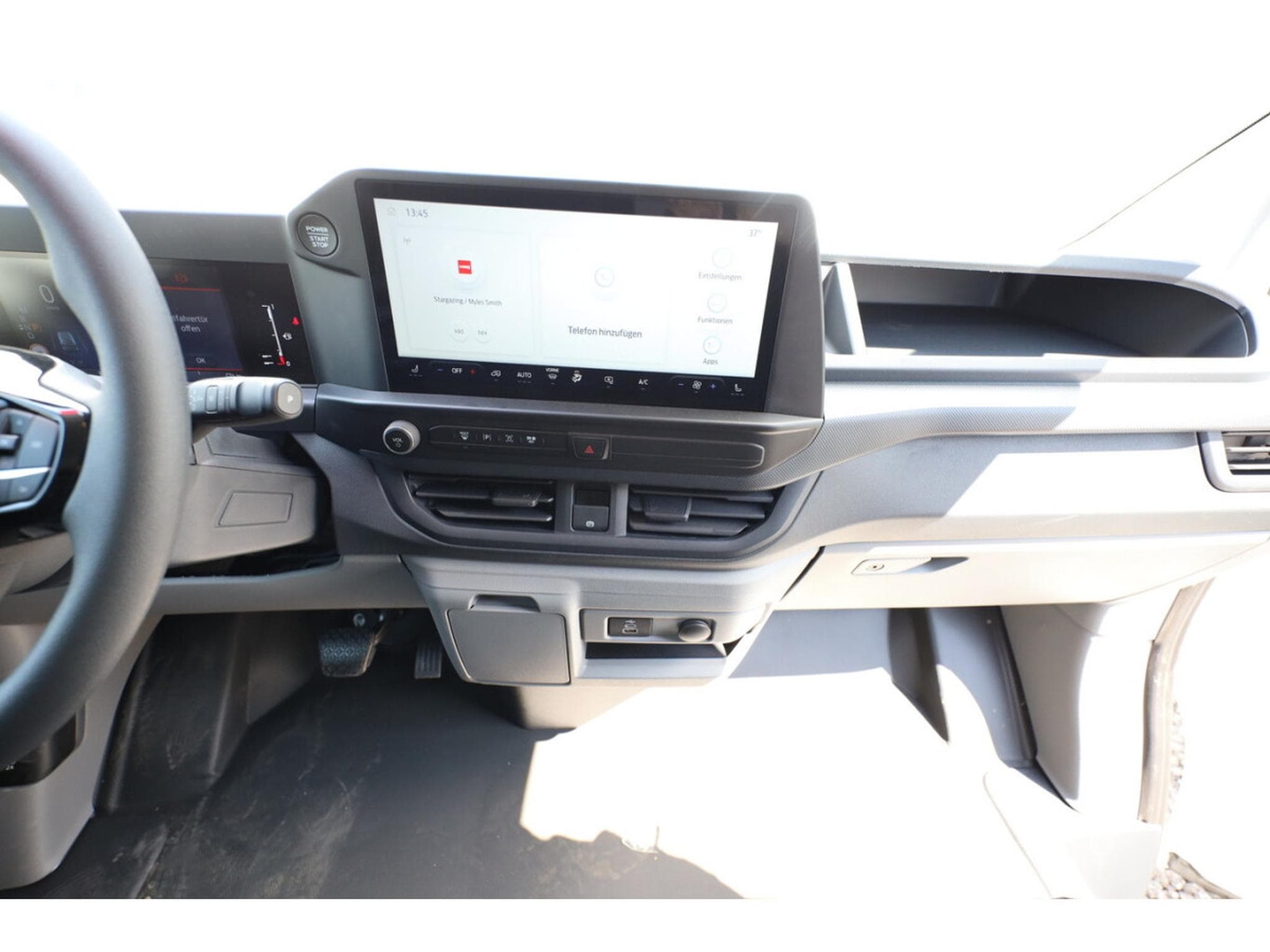 Ford Transit 2.0 ECOBLUE 150 L1H1 Trend (2025) - Photo 8