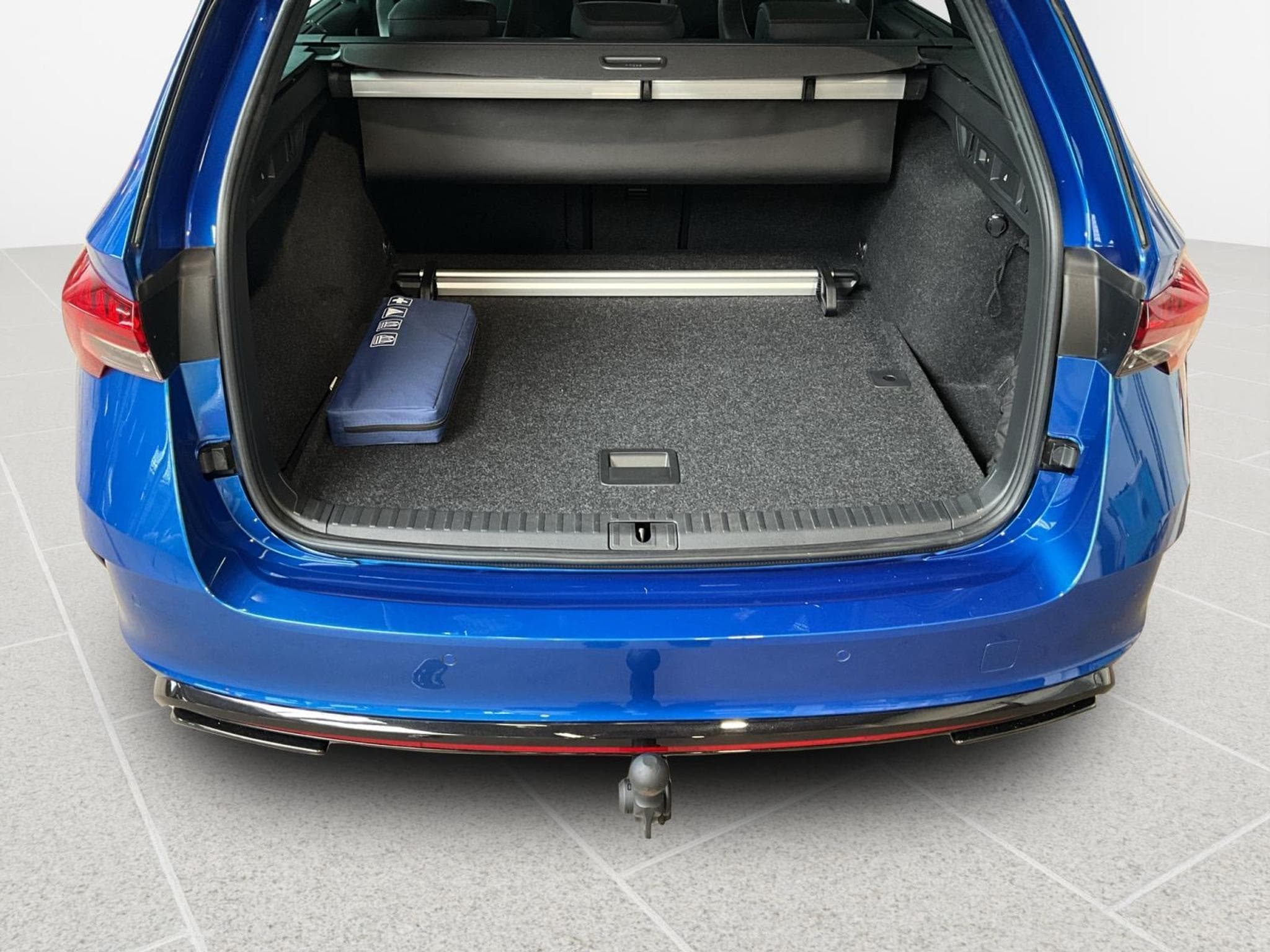 Skoda Octavia RS+DSG+SUEDIA+Pano+Stand-H.+AHK (2025) - Photo 17