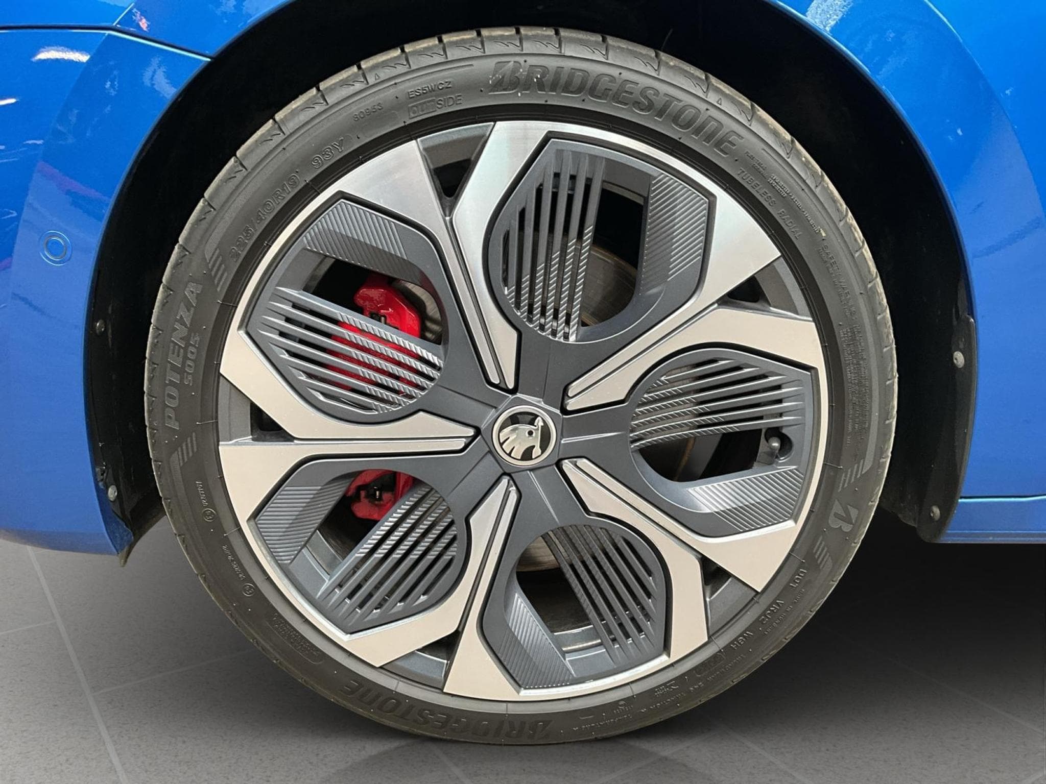 Skoda Octavia RS+DSG+SUEDIA+Pano+Stand-H.+AHK (2025) - Photo 8