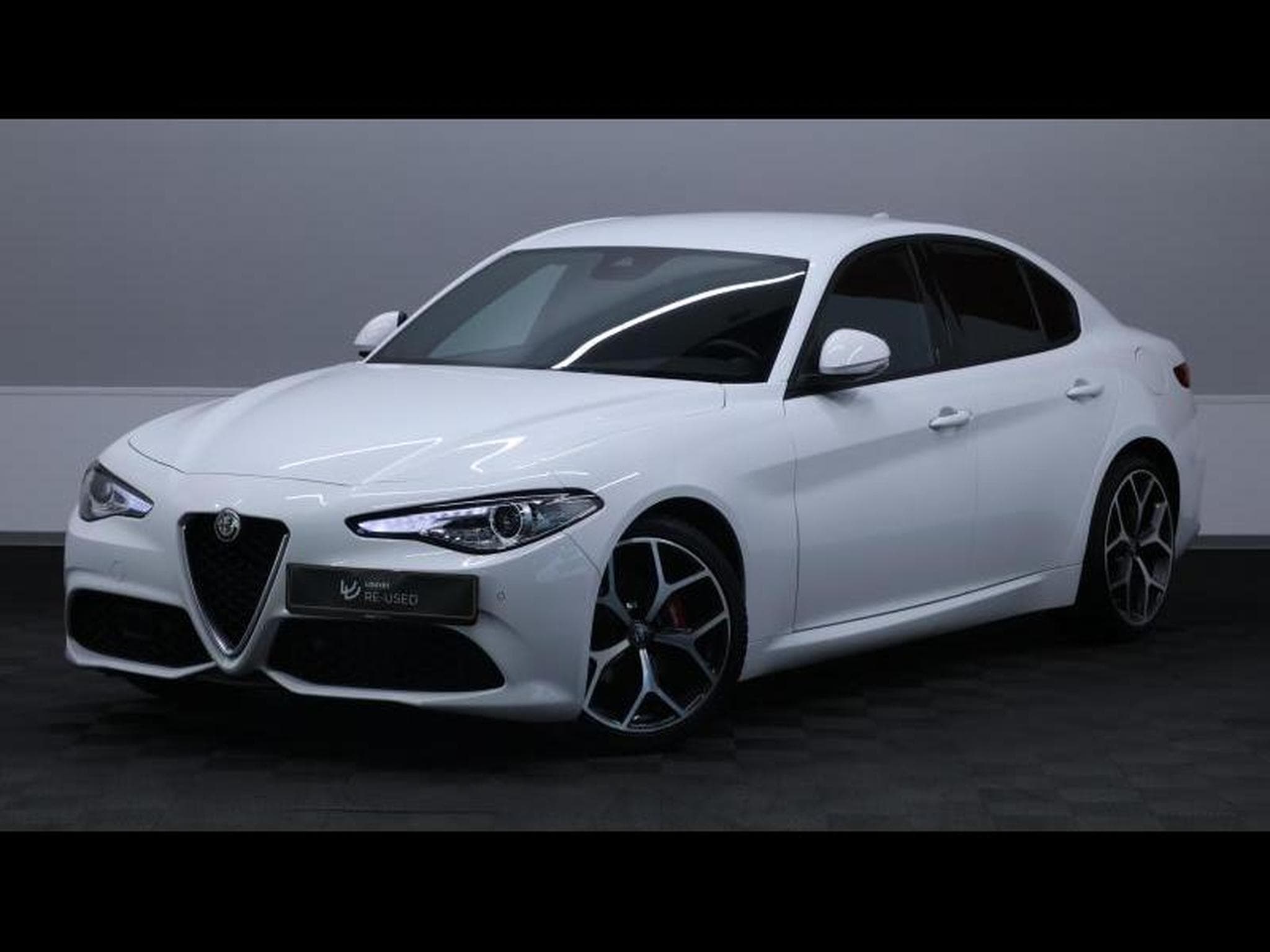 Alfa-Romeo Giulia 2.2 JTD 160 Auto (2022) - Foto 1