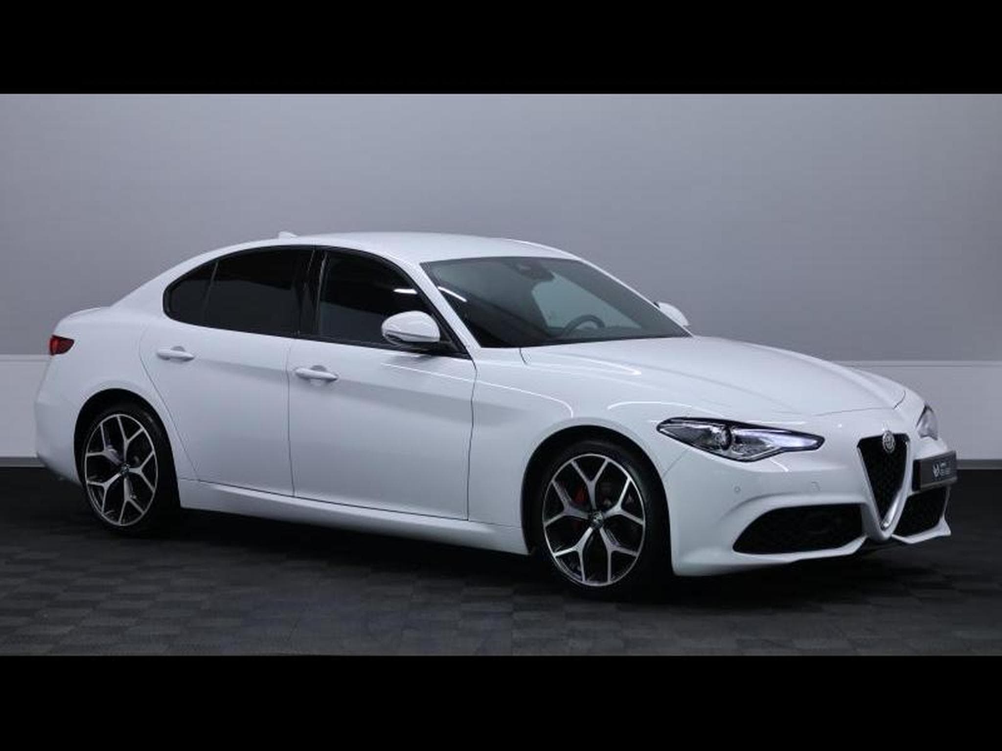 Alfa-Romeo Giulia 2.2 JTD 160 Auto (2022) - Foto 3