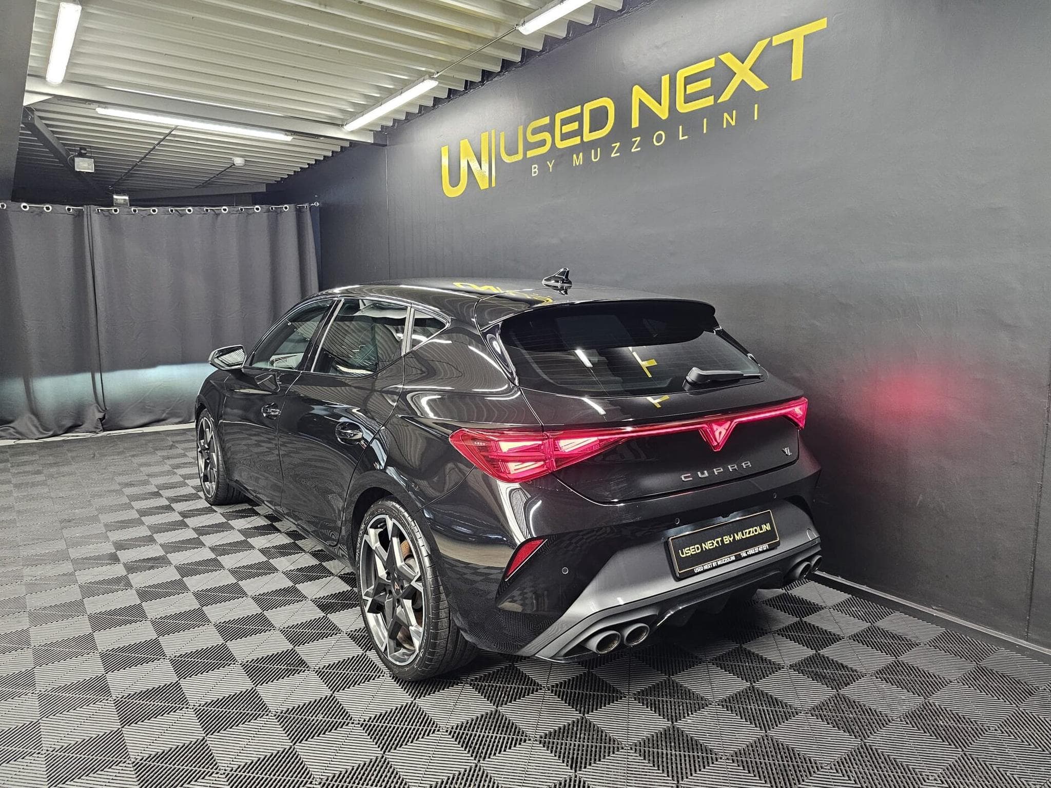 Cupra Leon VZ 2.0 TSI 300cv Caméra/App-Connect (2025) - Foto 5