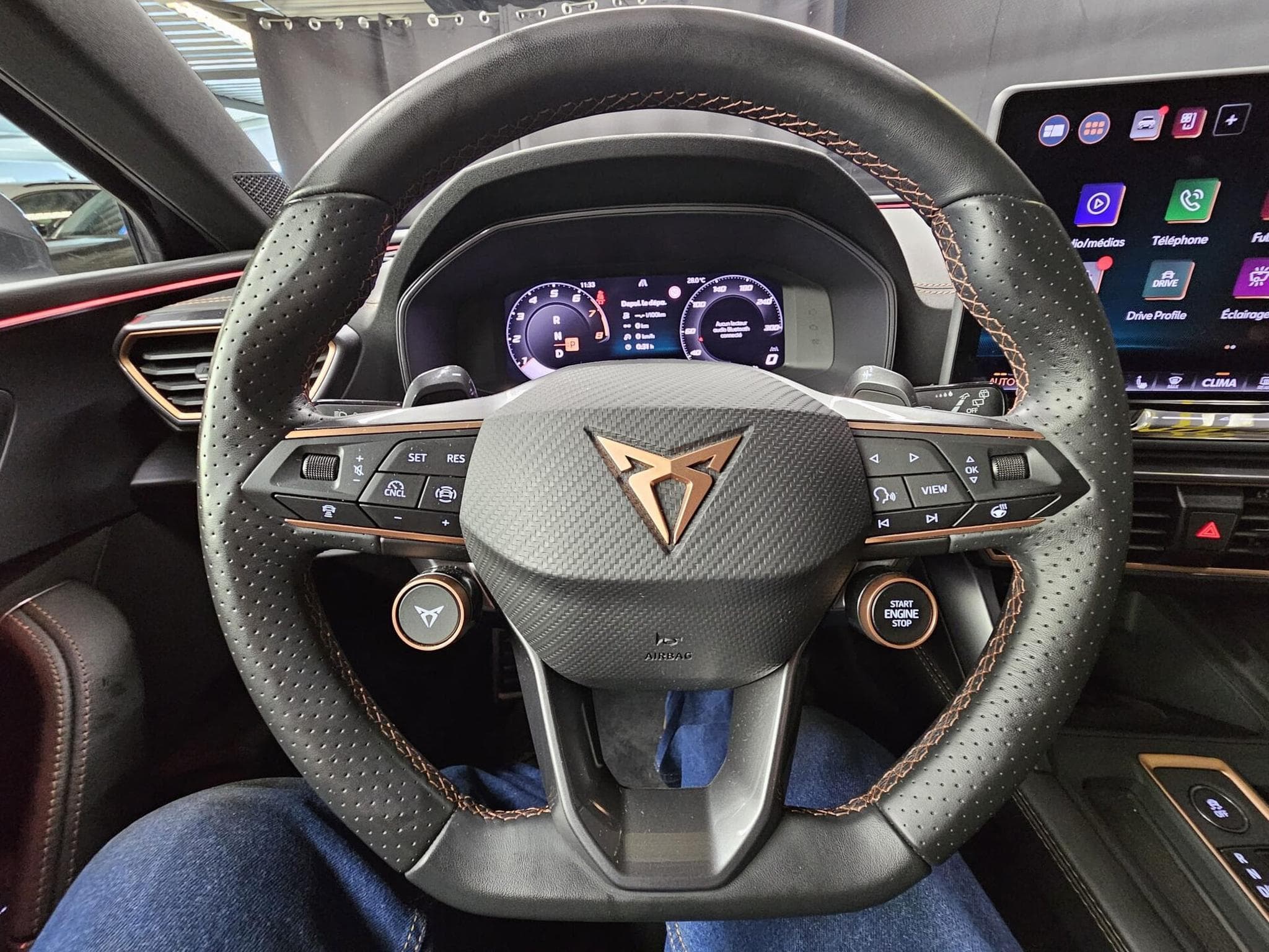 Cupra Leon VZ 2.0 TSI 300cv Caméra/App-Connect (2025) - Foto 7