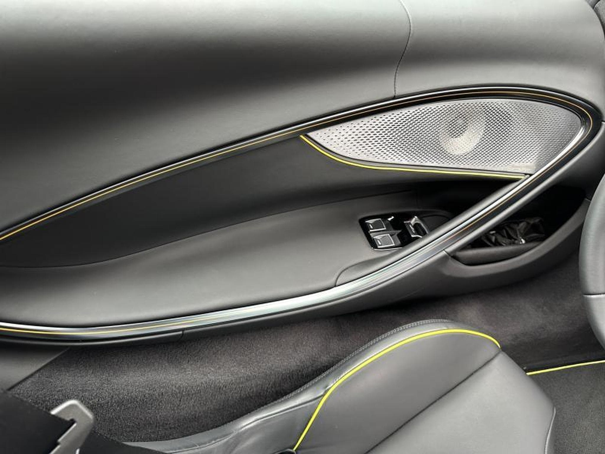 McLaren Artura Coupé *PPF MAT** / Hyrbide (2023) - Foto 20
