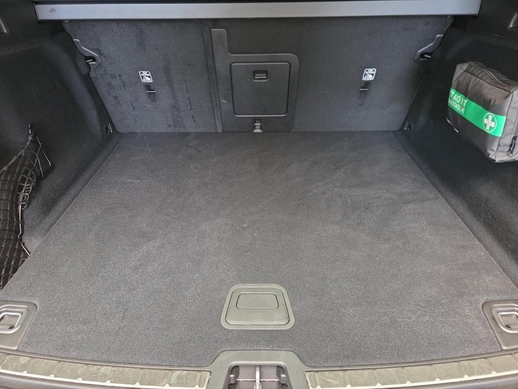 Volvo XC60 B5 AWD Plus Dark / Essence (2025) - Foto 15