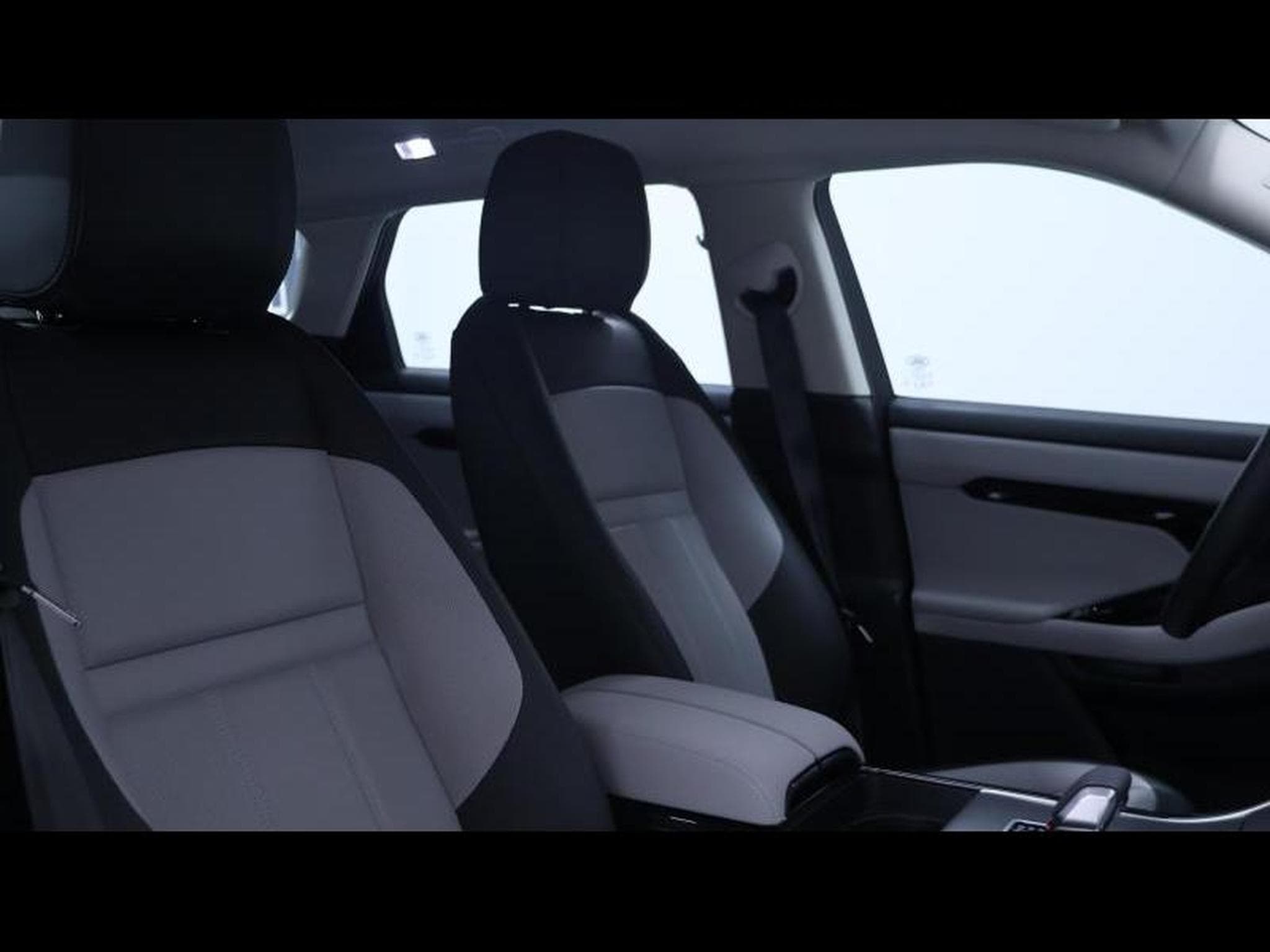 Land-Rover Range Rover Evoque P160 Dynamic SE FWD Auto (2025) - Photo 12