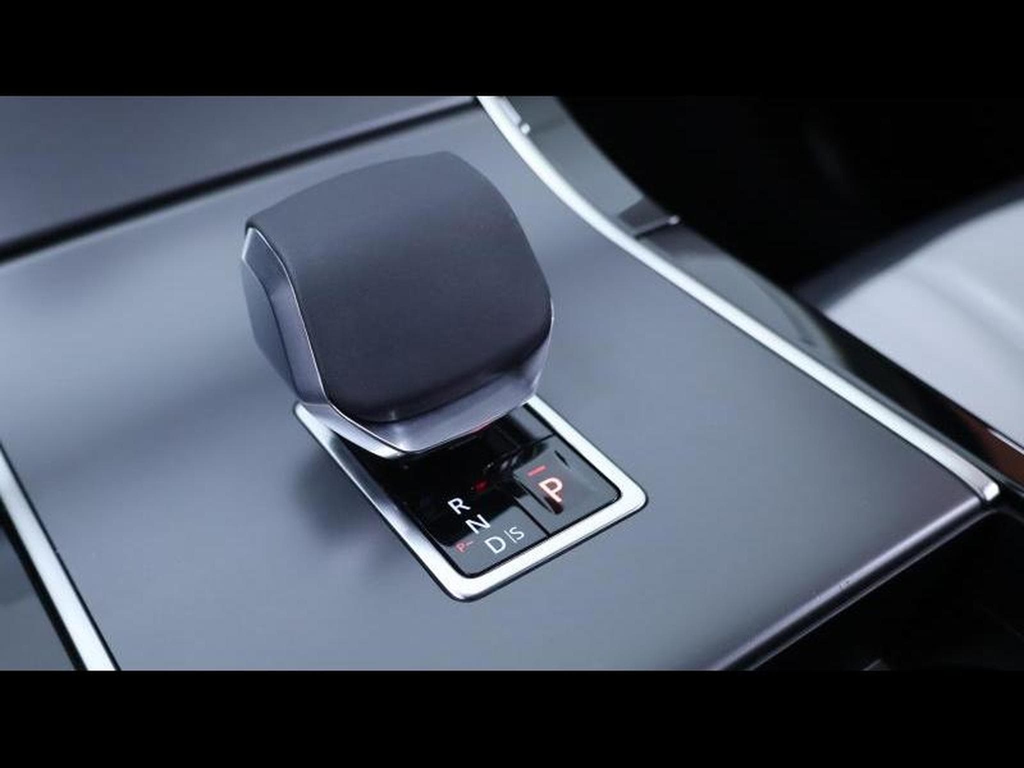Land-Rover Range Rover Evoque P160 Dynamic SE FWD Auto (2025) - Photo 19