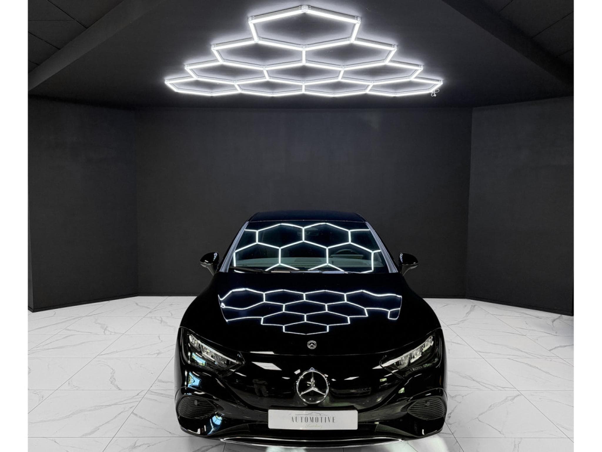 Mercedes EQE 350 350+ 1ST HAND FULL SERVICE (2023) - Photo 8