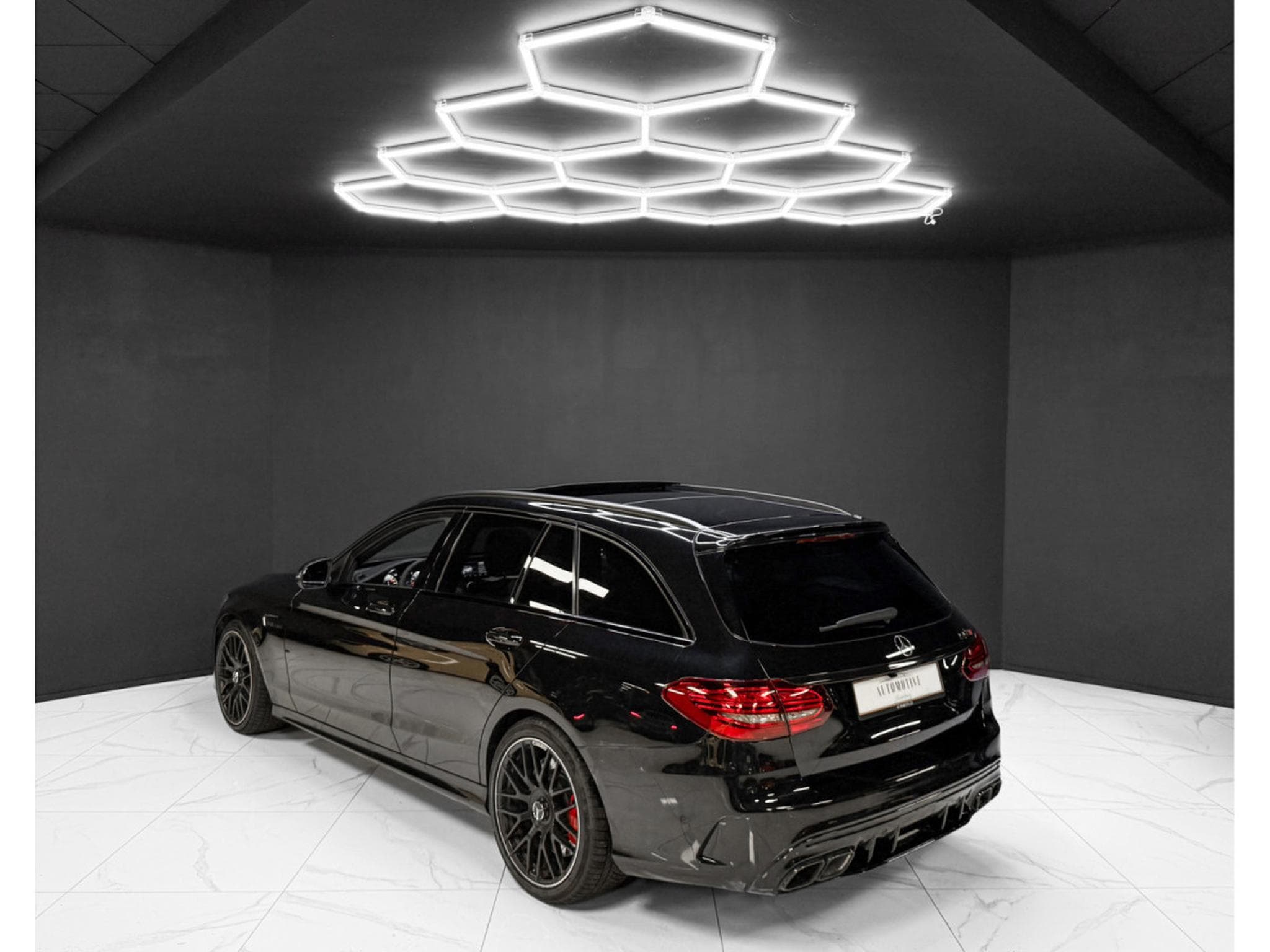 Mercedes C 63 AMG S T AMG / PANO / VIRTUAL / LED / DISTR. + (2019) - Photo 3