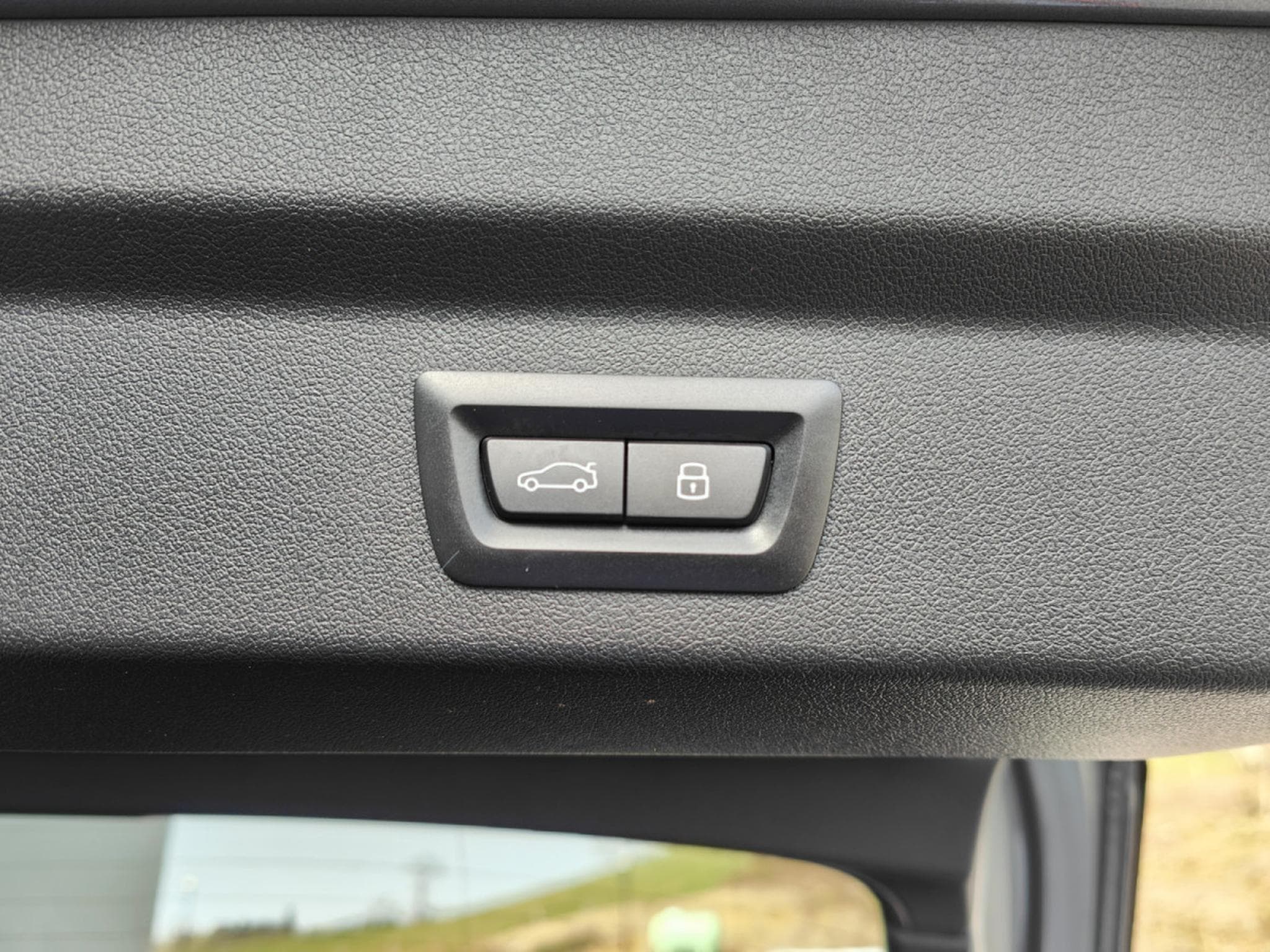 BMW X2 SDRIVE20i PACK M CARPLAY GPS CAMERA 360 TOIT PANO (2024) - Photo 10