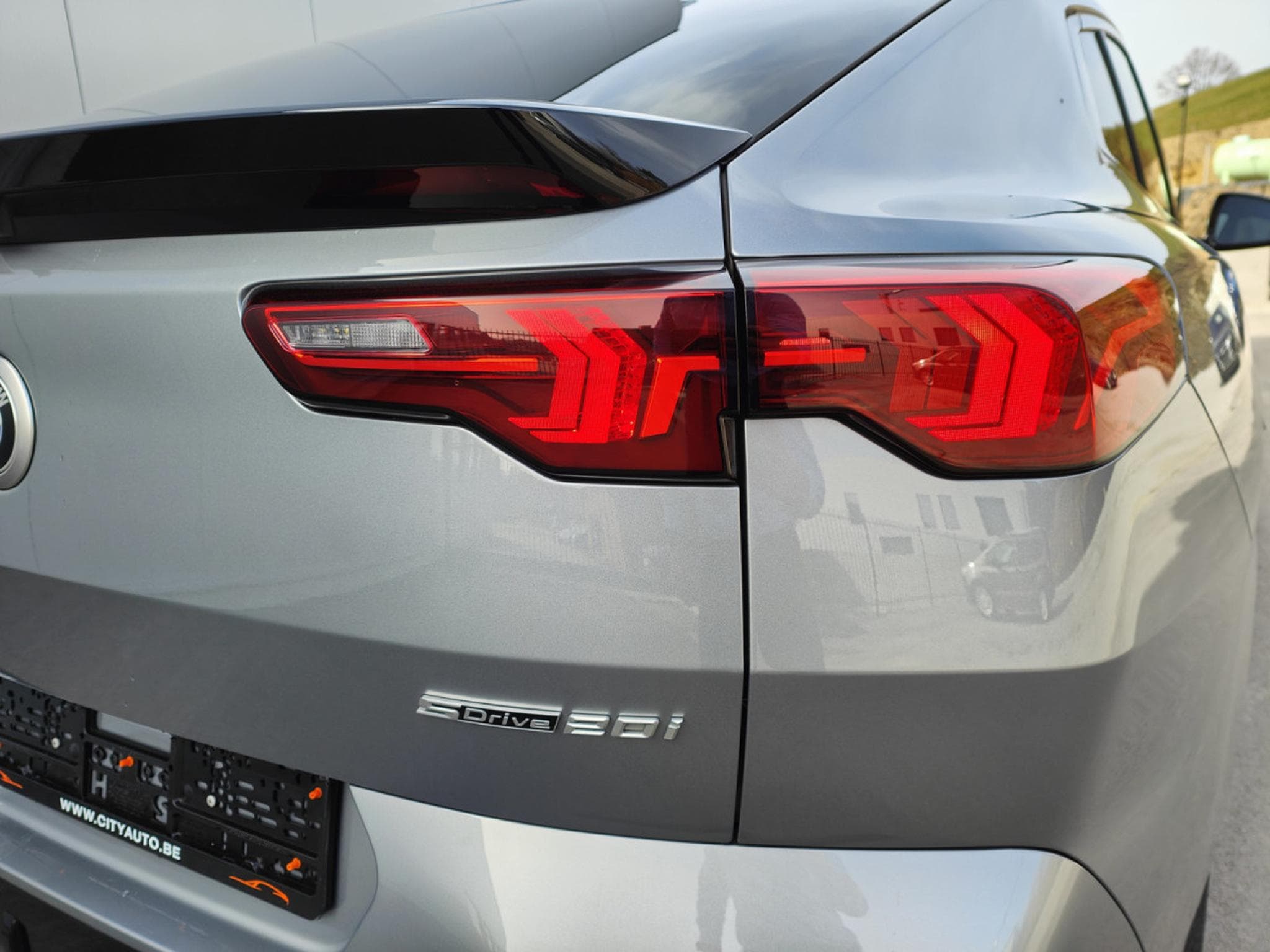 BMW X2 SDRIVE20i PACK M CARPLAY GPS CAMERA 360 TOIT PANO (2024) - Photo 23
