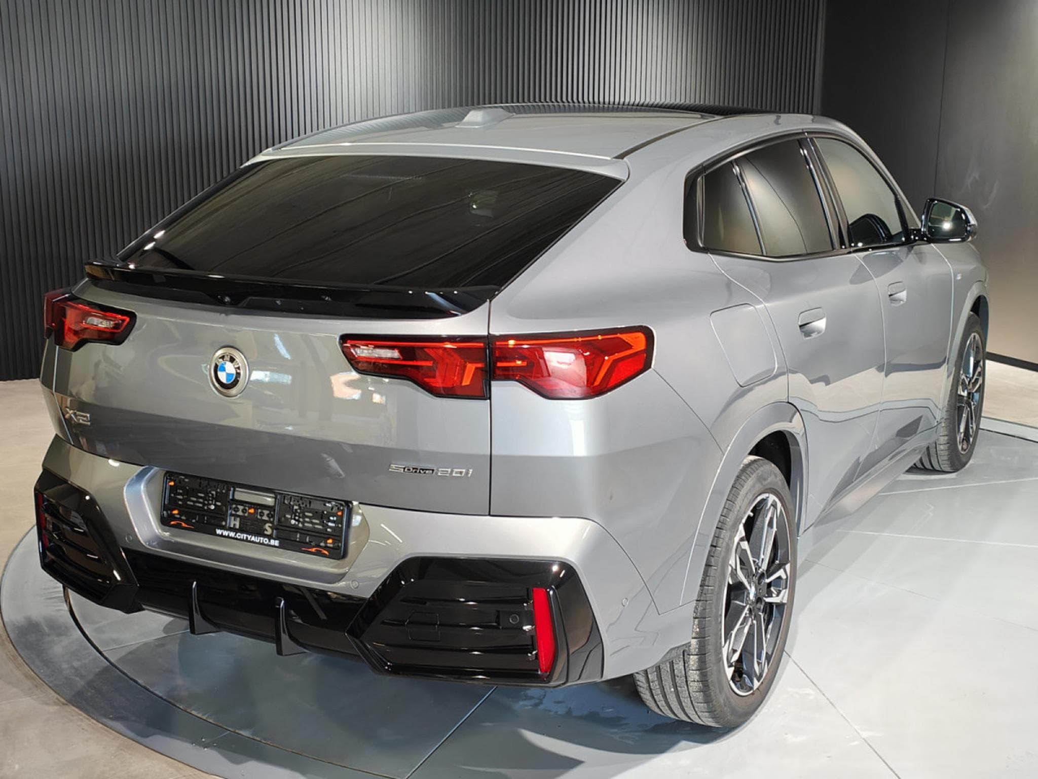 BMW X2 SDRIVE20i PACK M CARPLAY GPS CAMERA 360 TOIT PANO (2024) - Photo 3