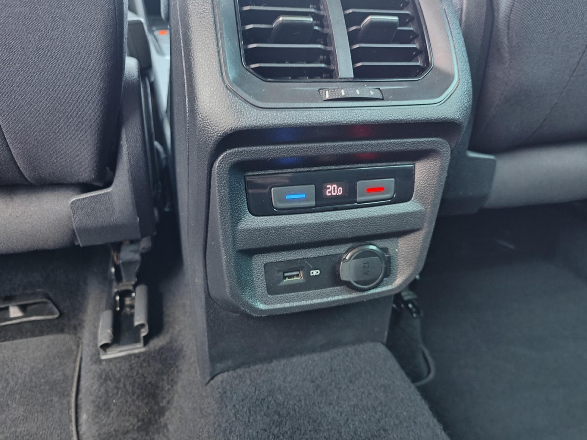 VW Tiguan 2.0 TDI DSG CARPLAY CAMERA GPS CRUISE ADAPTATIF (2020) - Photo 11