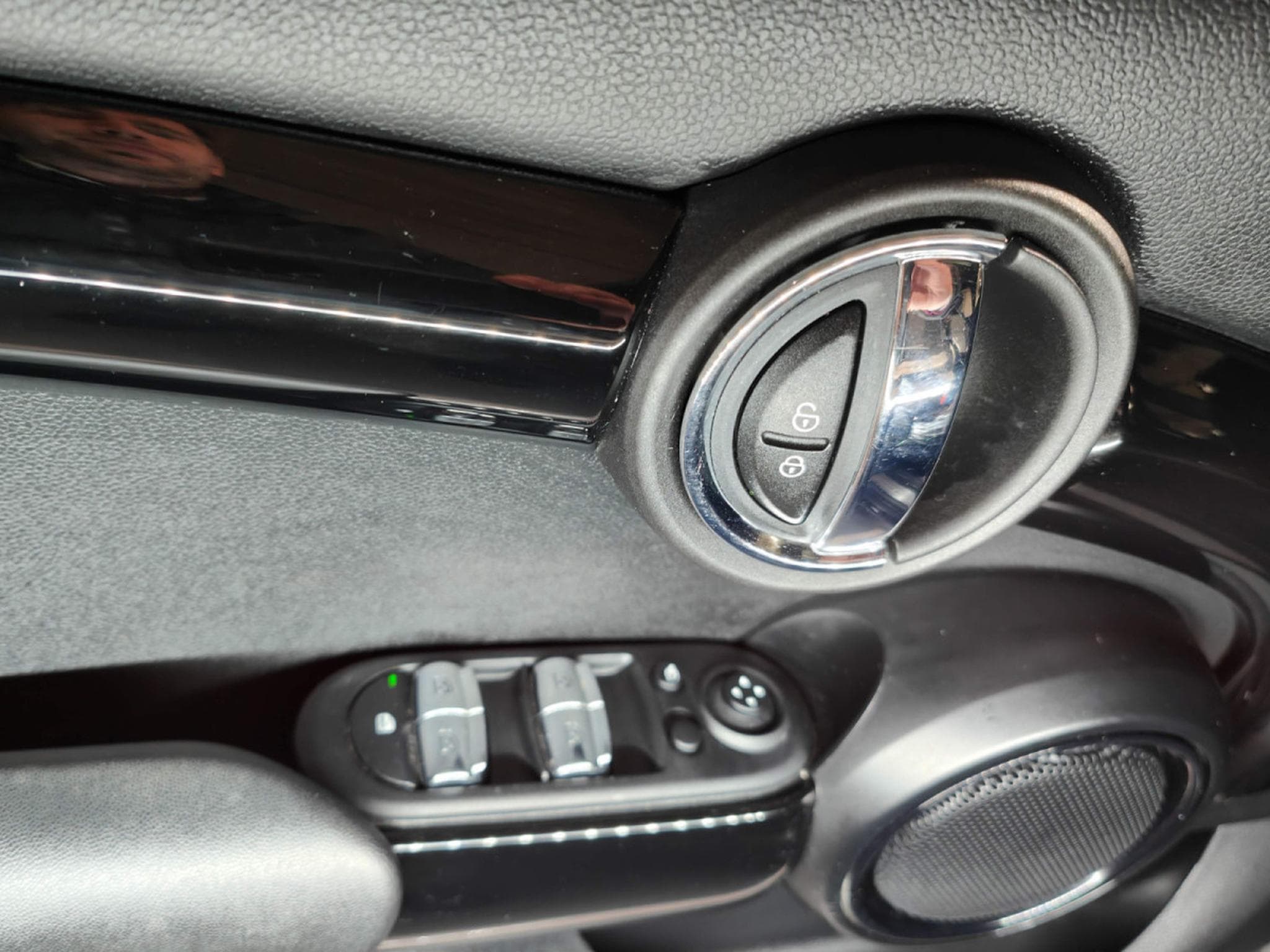 Mini Cooper 1.5 GPS CARPLAY CAMERA SIEGES CHAUFFANTS TOIT PANP (2021) - Foto 15