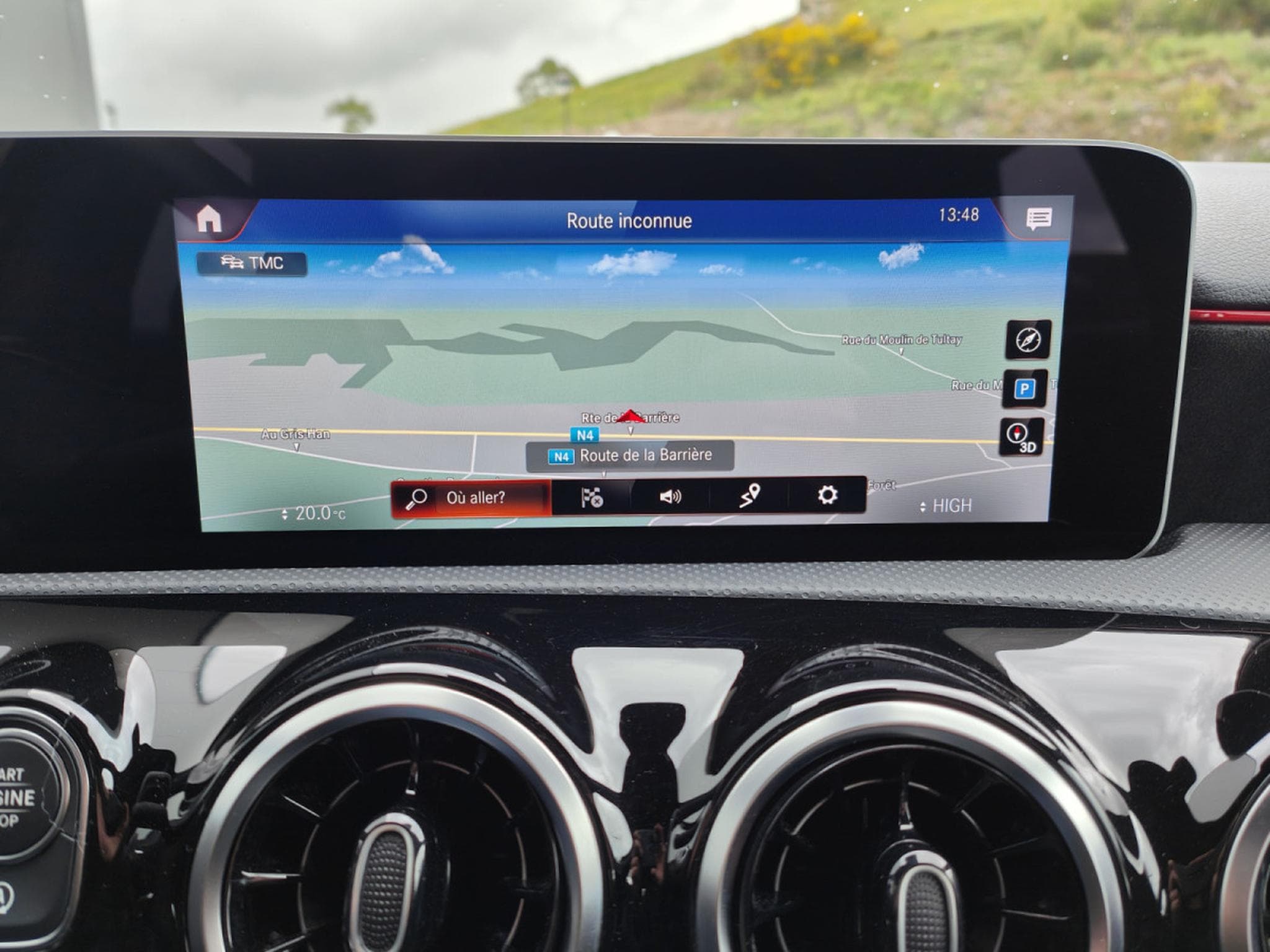 Mercedes A 180 180D PACK AMG CAMERA GPS CARPLAY LED SIEGES ELECTRIQUES (2019) - Photo 26