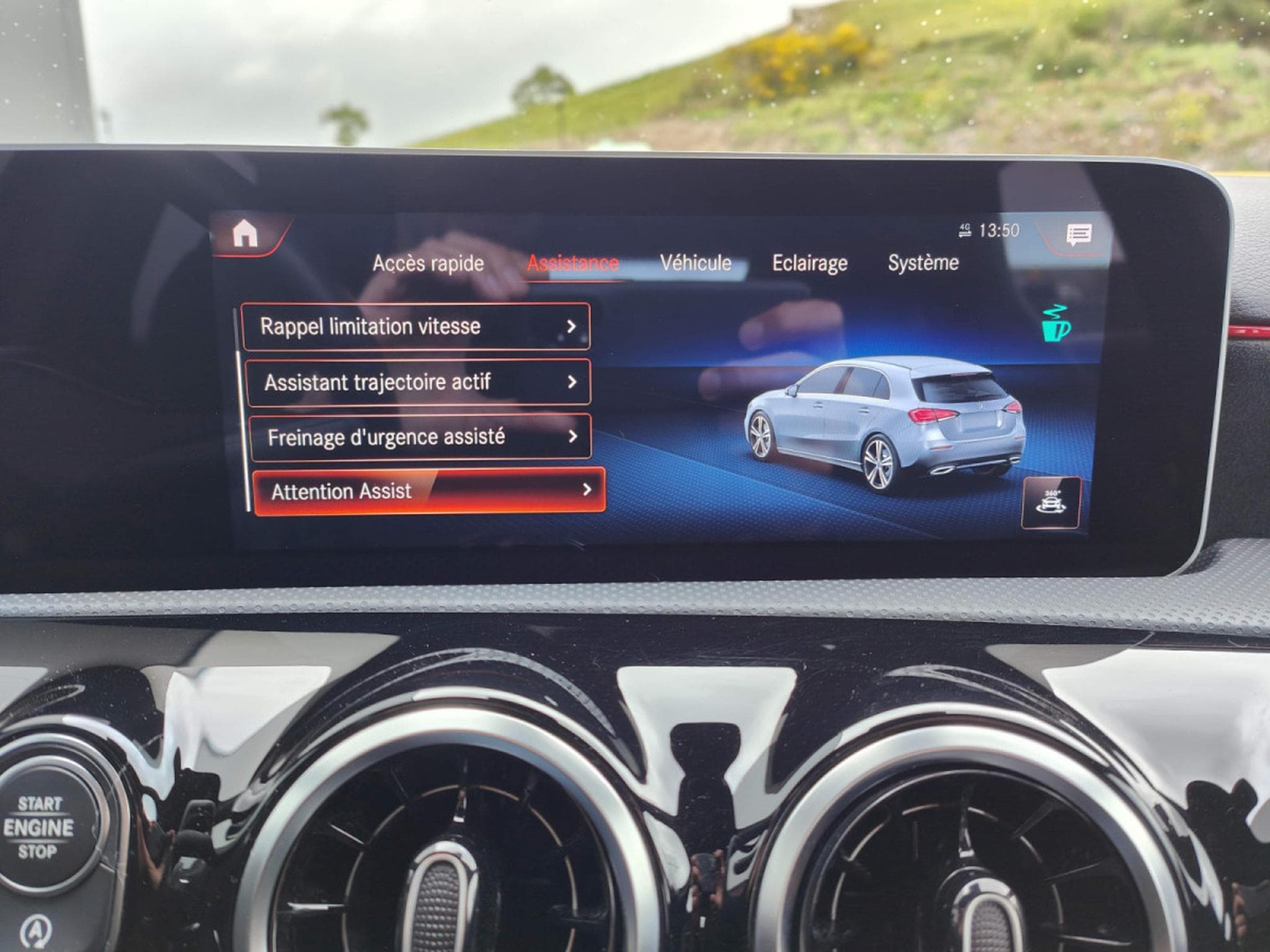 Mercedes A 180 180D PACK AMG CAMERA GPS CARPLAY LED SIEGES ELECTRIQUES (2019) - Photo 28