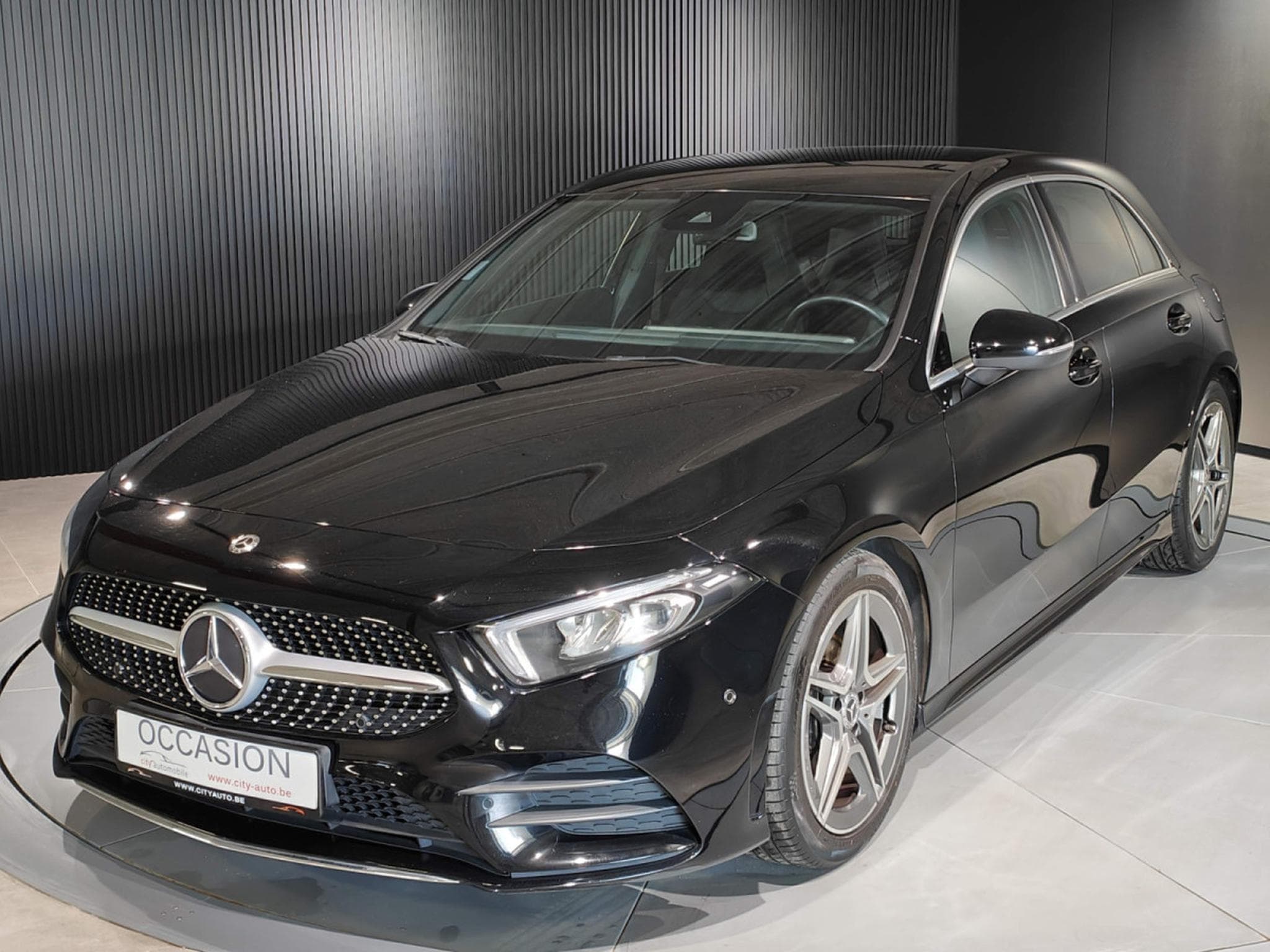Mercedes A 180 180D PACK AMG CAMERA GPS CARPLAY LED SIEGES ELECTRIQUES (2019) - Photo 6