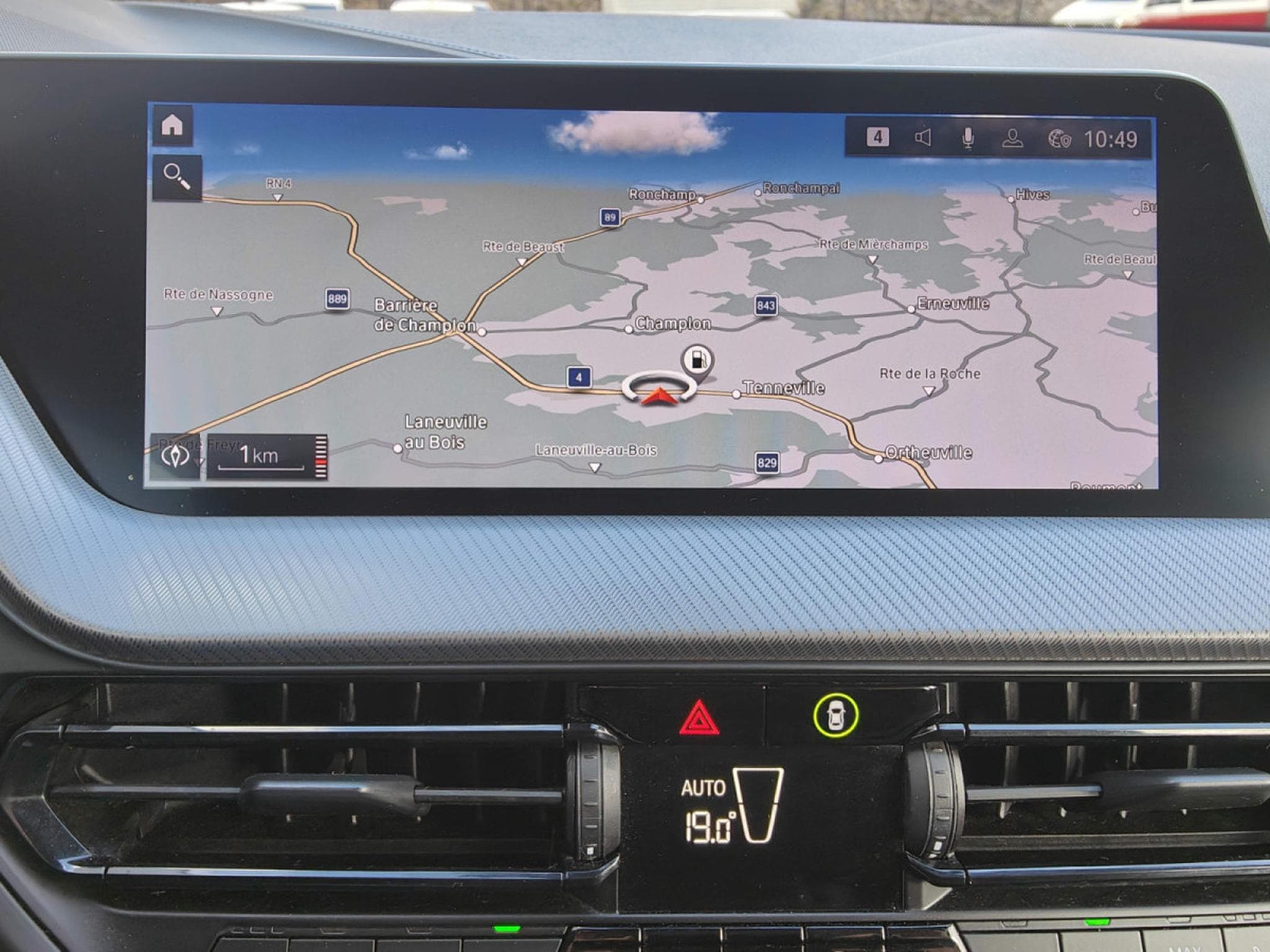 BMW 120 120iA SDRIVE PACK M GPS CARPLAY SIEGES CHAUFFANTS ECLAIRAGE (2021) - Photo 22
