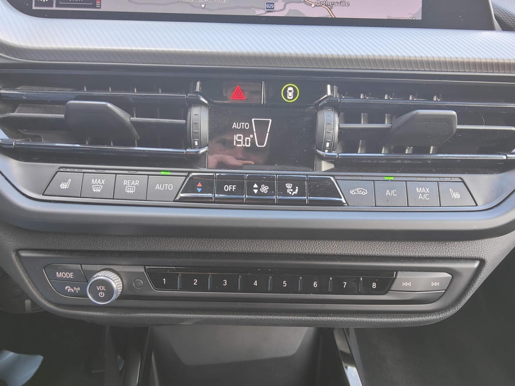 BMW 120 120iA SDRIVE PACK M GPS CARPLAY SIEGES CHAUFFANTS ECLAIRAGE (2021) - Photo 23