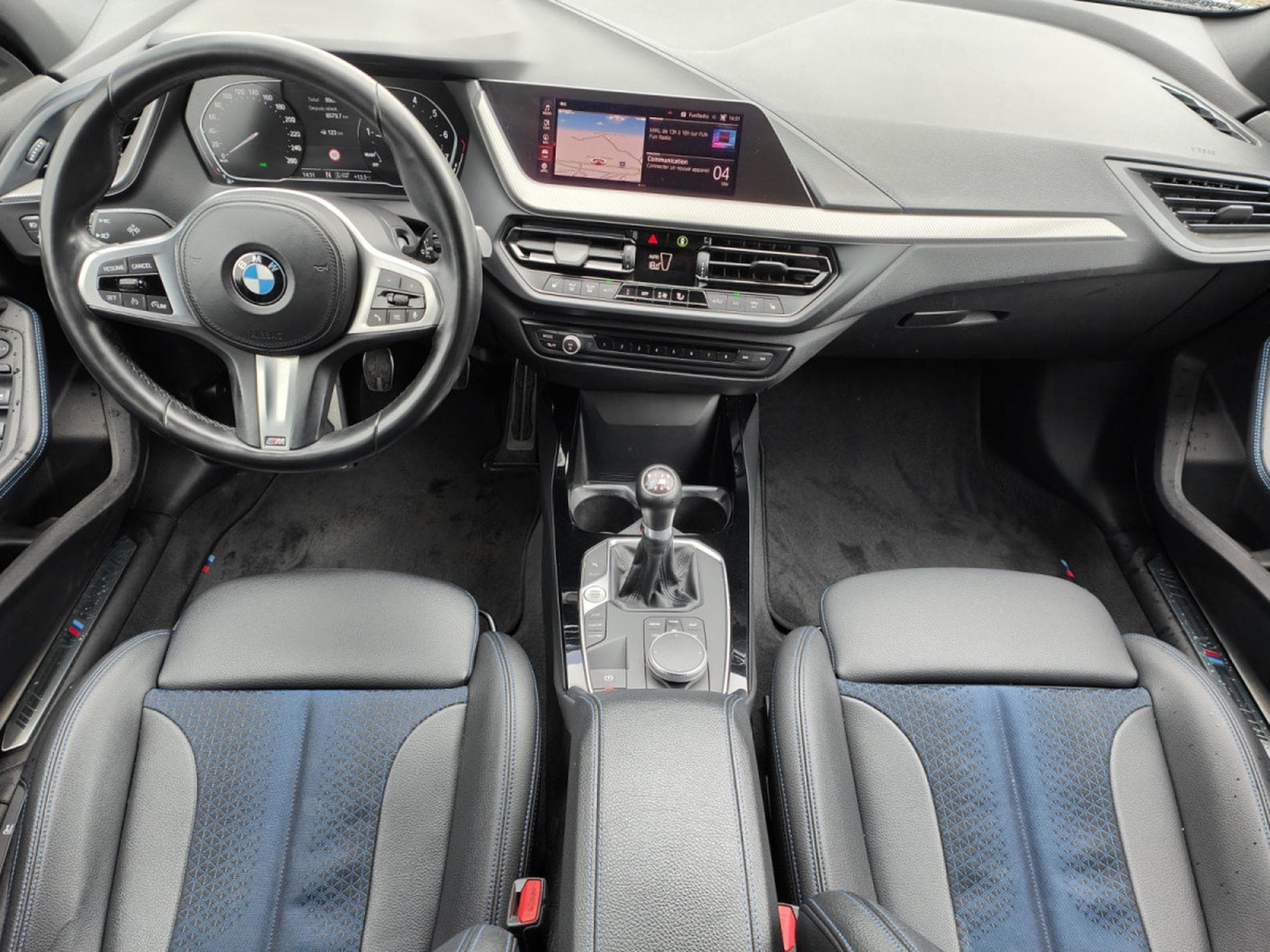 BMW 118 118I PACK M GPS CAMERA CARPLAY SIEGES CHAUFFANTS (2021) - Photo 11