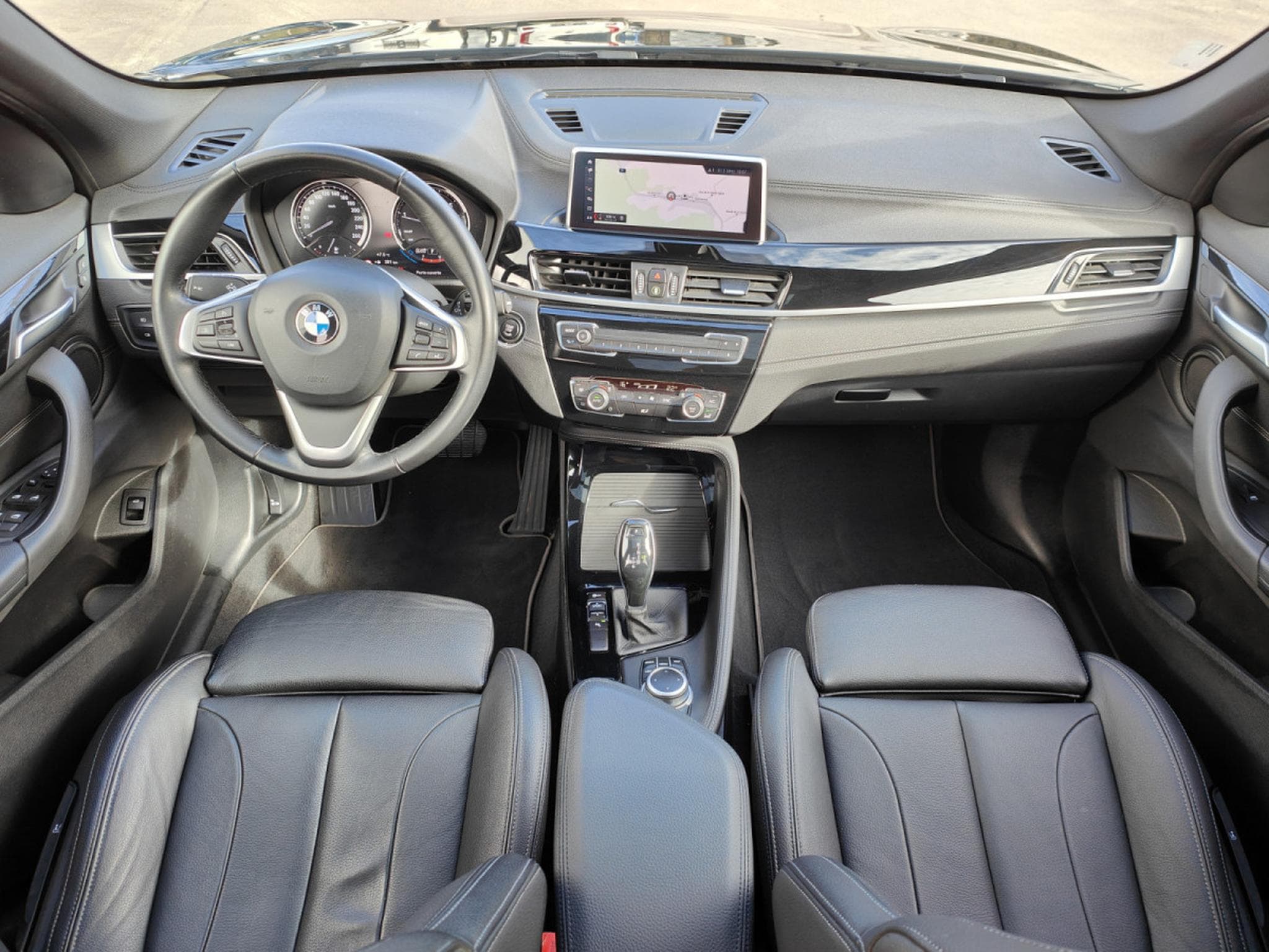 BMW X1 SDRIVE18iA PACK M TOIT PANO OUVRANT GPS CUIR (2021) - Photo 11
